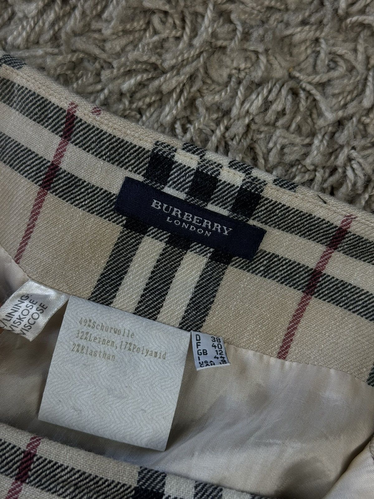 Burberry × Vintage Vintage wool skirt Burberry Nova Check 90s original Size 30" / US 8 / IT 44 - 3 Thumbnail