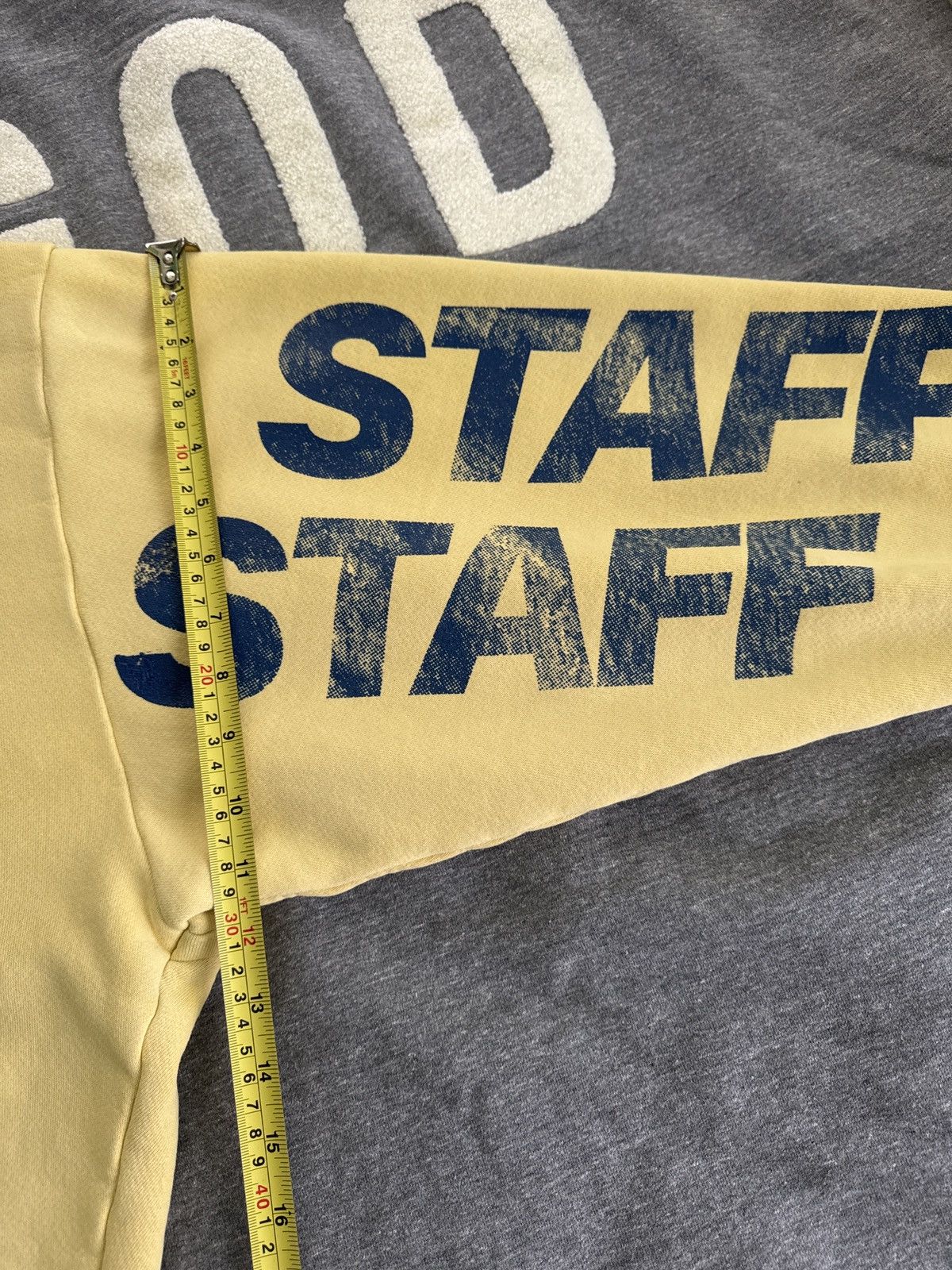 Fear of God × RRR-123 Fear of God Hollywood Bowl Staff hoodie Size US M / EU 48-50 / 2 - 4 Thumbnail