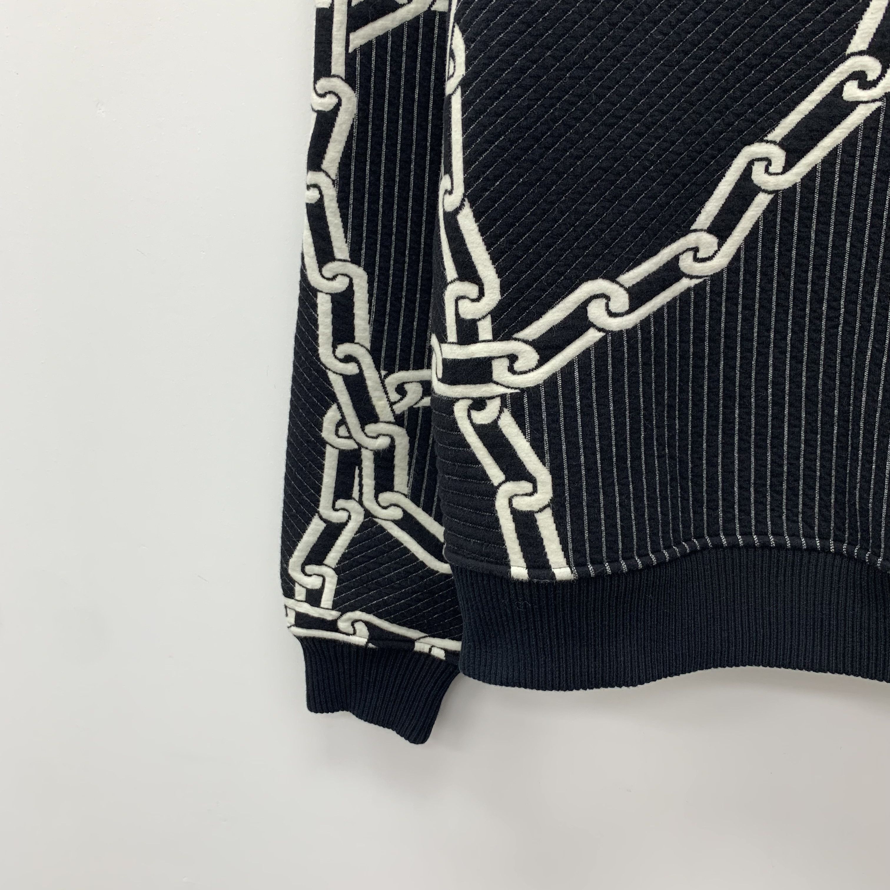 Louis Vuitton Louis Vuitton Sweatshirt – Black Crewneck (Size XS) Size XS / US 0-2 / IT 36-38 - 7 Thumbnail