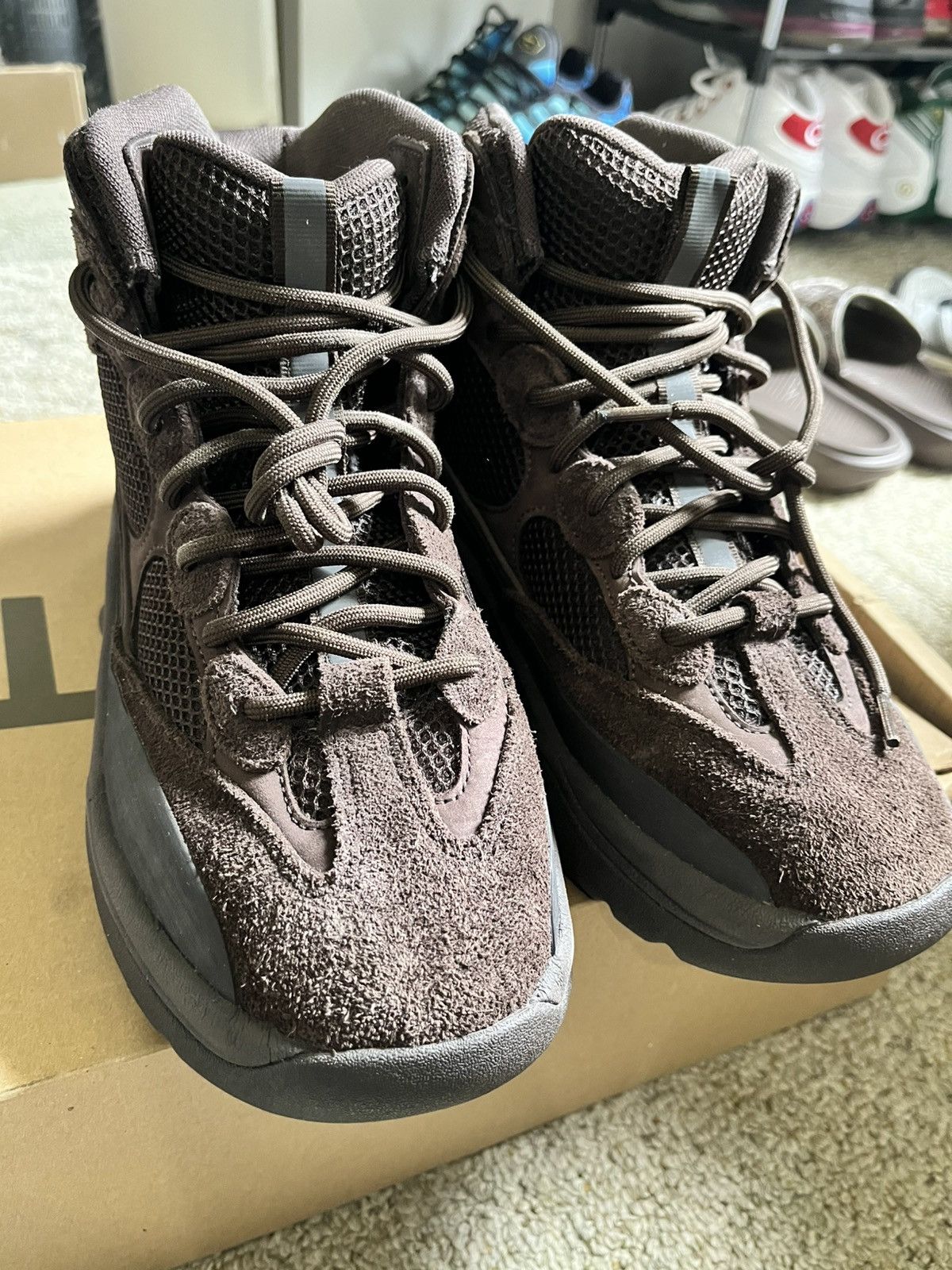 Yeezy Adidas yeezy boot oil Size US 10 / EU 43 - 2 Thumbnail