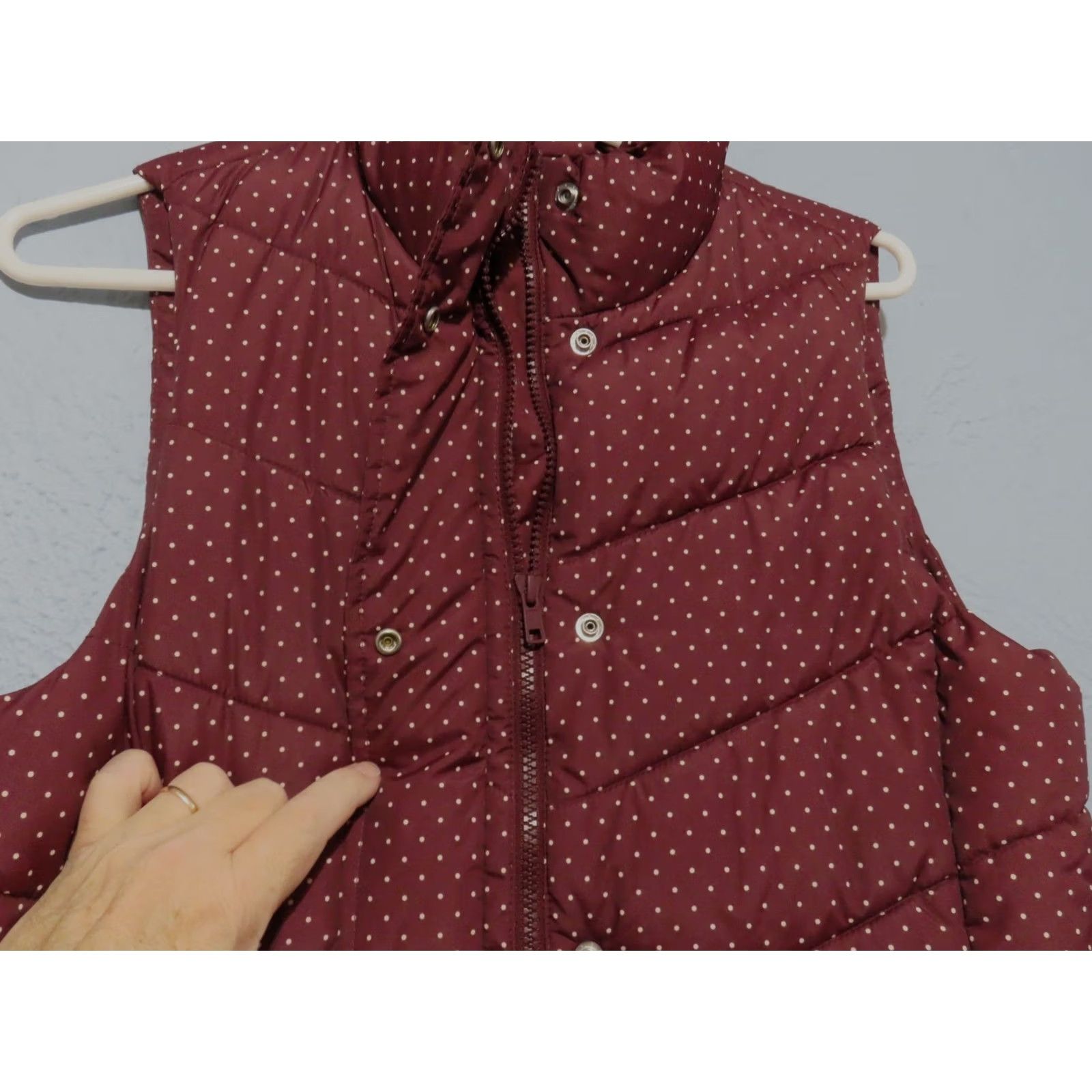 Gap Gap Women's S Vest Puffer Full Zip Polka Dot Red Wine Burgundy Casual Formal Fall Winter) Size S / US 4 / IT 40 - 4 Thumbnail