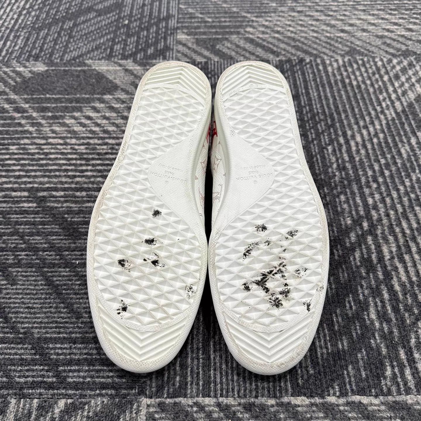 Louis Vuitton LV Monogram White Sneaker Red Tail US9.5/EU43.5 99 New Size US 10.5 / EU 43-44 - 6 Thumbnail