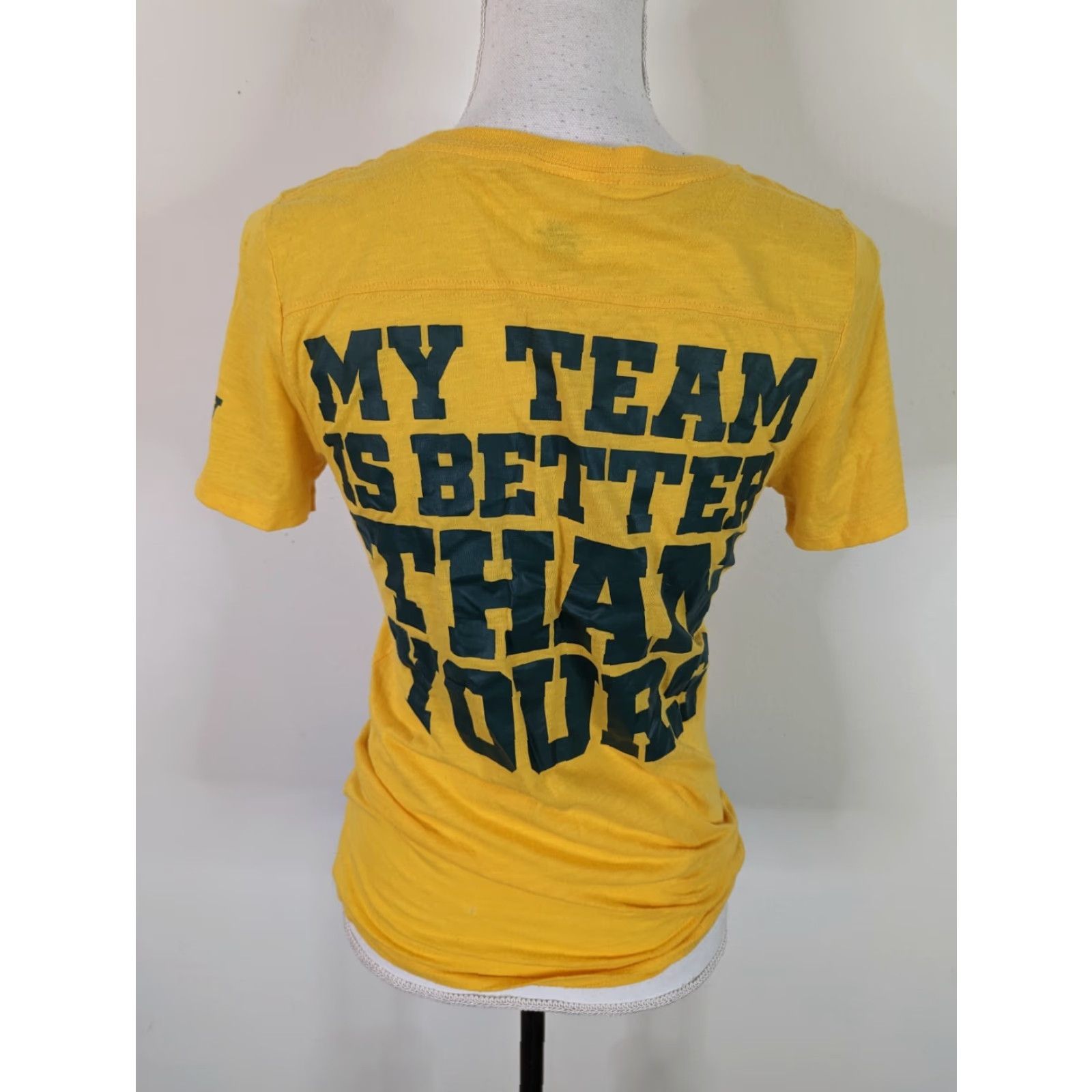 Victoria's Secret Victoria's Secret Pink Shirt Womens S Yellow Green Bay Packers T-shirt S1S Size S / US 4 / IT 40 - 3 Thumbnail