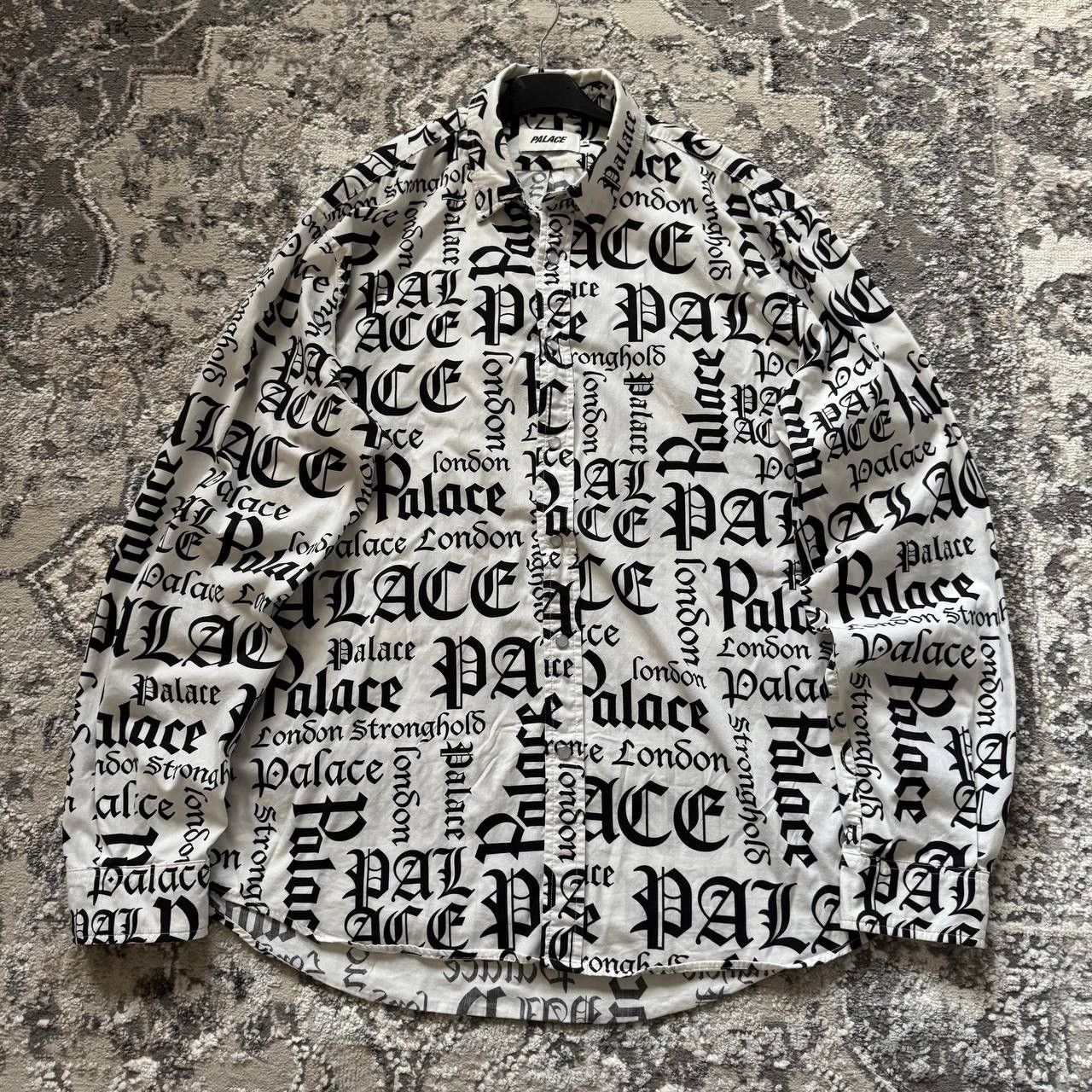Palace Palace Ye Olde But A Goldie Old English Button Up Shirt Size US XL / EU 56 / 4 - 3 Thumbnail