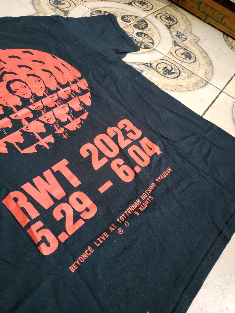 Beyonce Beyonce Renaissance Tour London Has A Problem Tee L Size US L / EU 52-54 / 3 - 14 Thumbnail