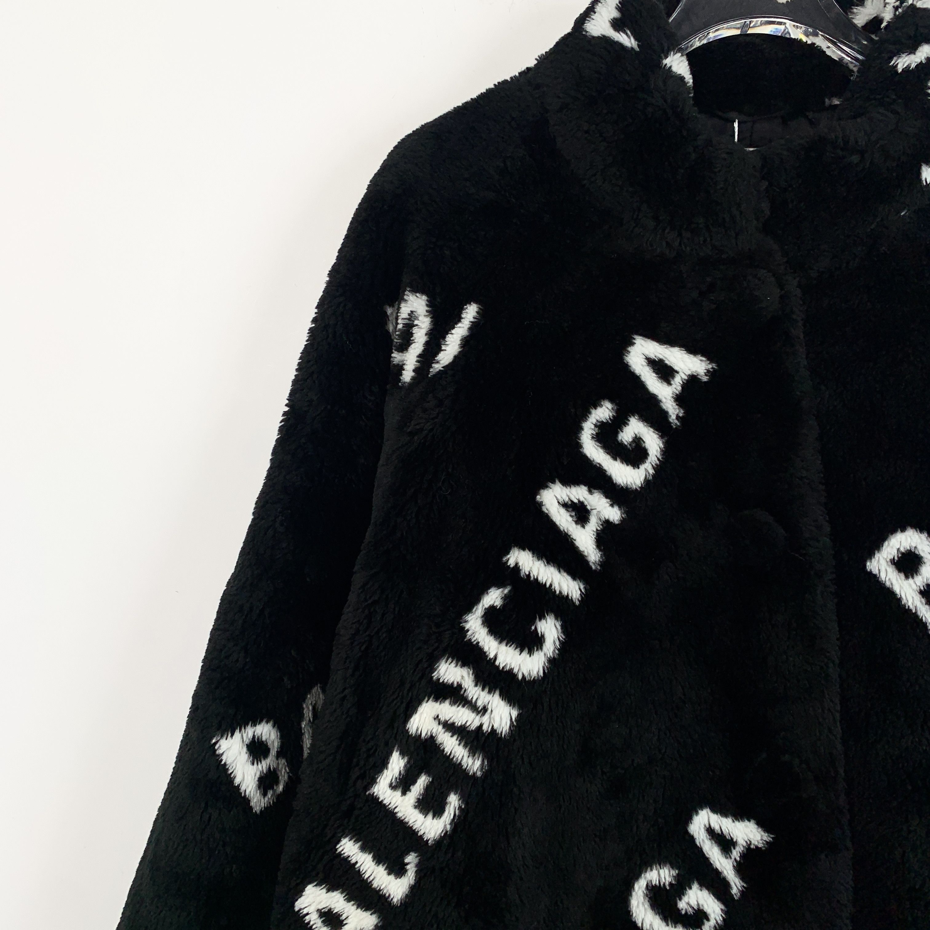 Balenciaga Balenciaga Logo Overcoat Black Allover Print (Size XXS) Size XXS / US 00 / IT 34 - 6 Thumbnail