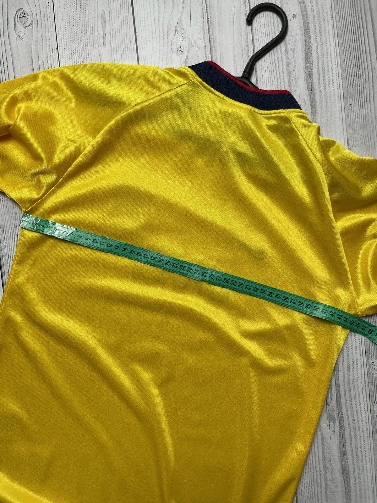 Vintage Vintage Nike Arsenal long sleeve yellow soccer jersey Xs/S Size US XS / EU 42 / 0 - 12 Thumbnail