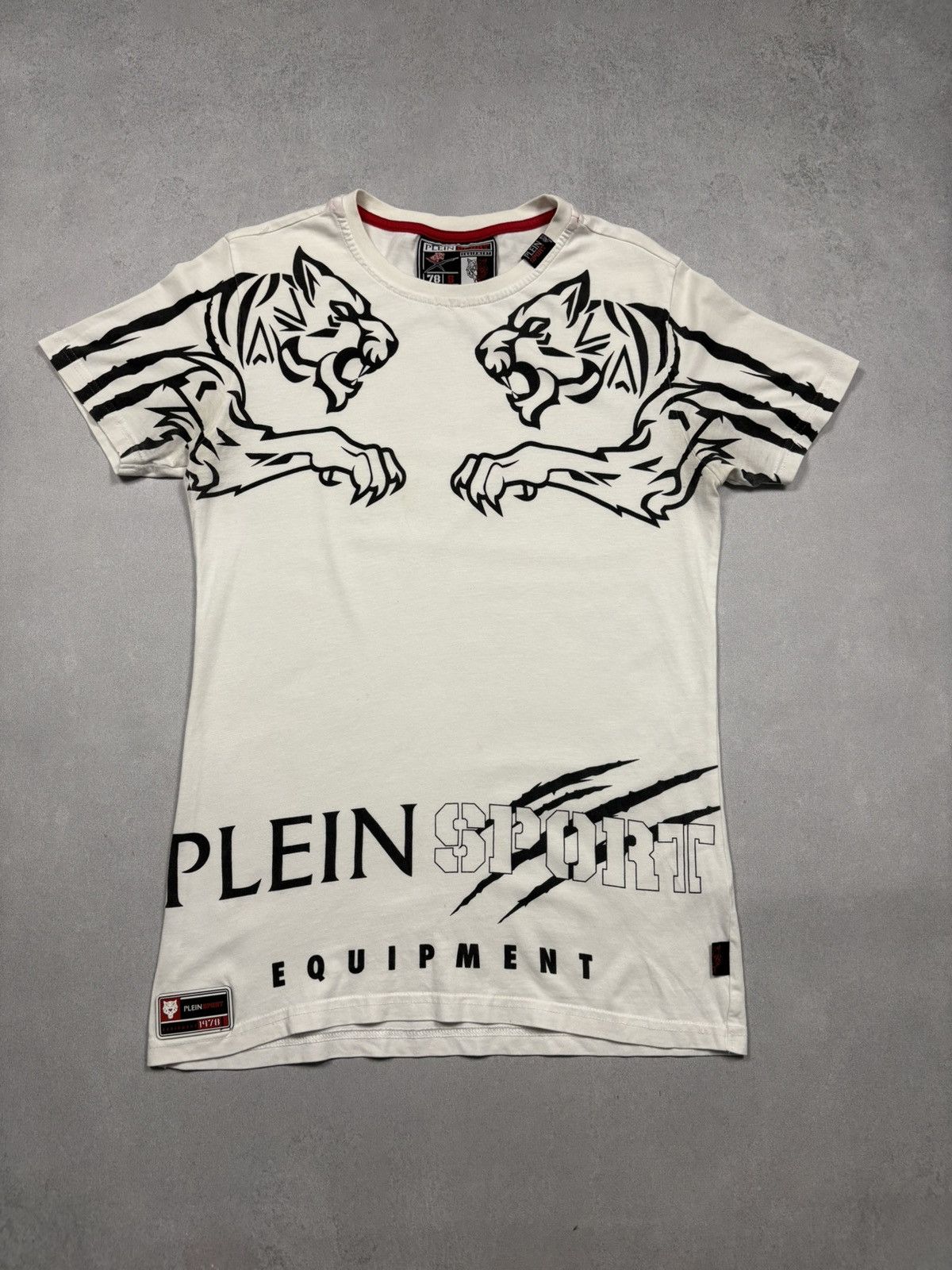 Philipp Plein Philipp Plein Sport White Twin Tiger Graphic AOP T-Shirt Y2K Size US S / EU 44-46 / 1 - 1 Thumbnail