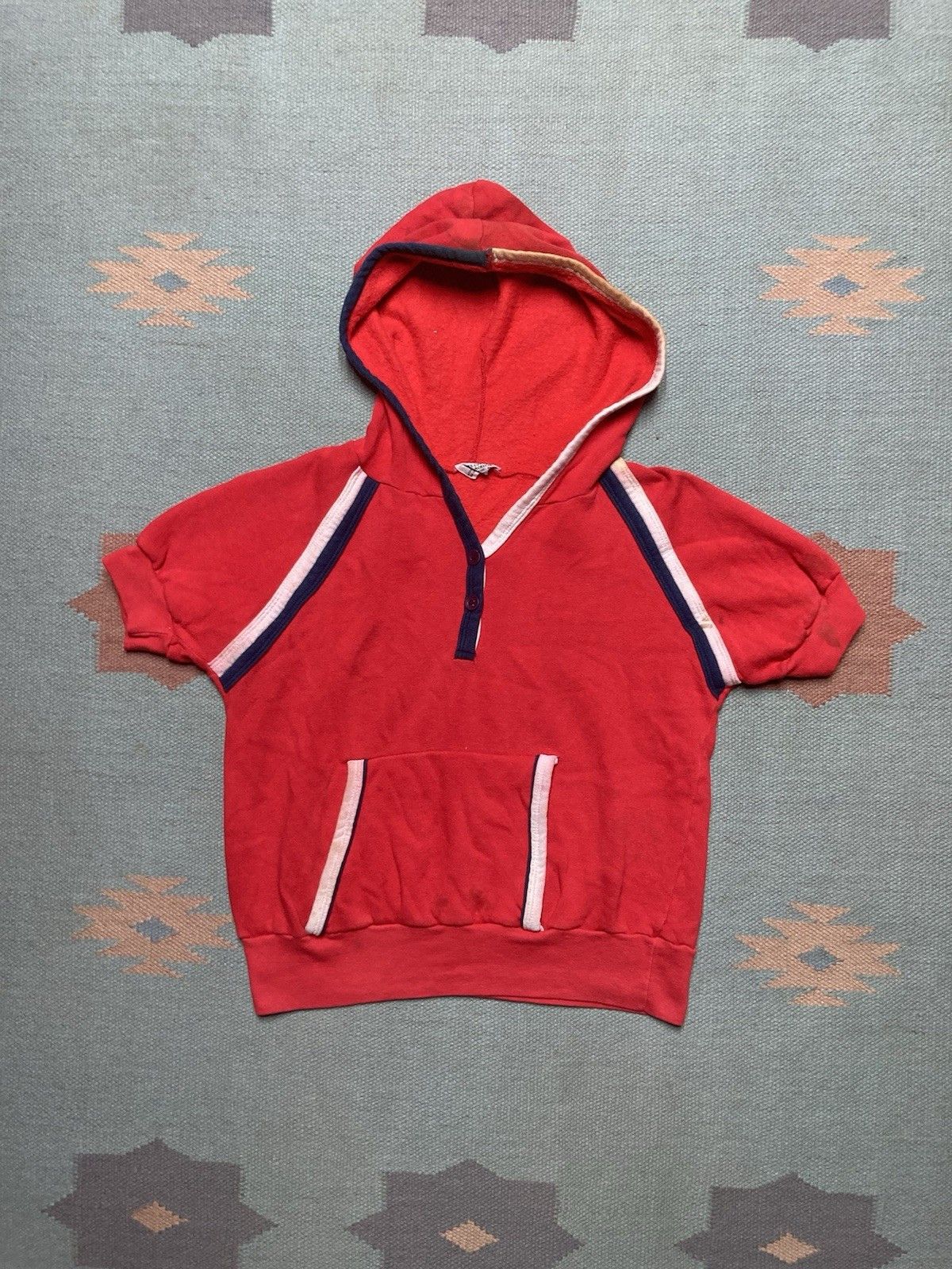 Vintage 70s short sleeve hoodie sweatshirt red boxy cropped medium Size M / US 6-8 / IT 42-44 - 1 Thumbnail