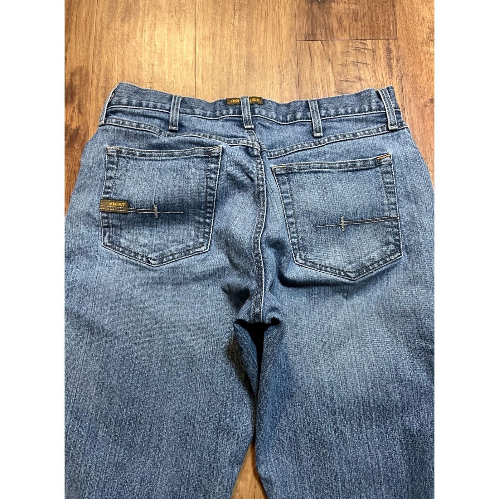 Ariat Ariat Jeans M3 33x32 Mens Straight Lightweight Denim 5-Pocket Blue Cotton Relaxed Cowboy Vintage: No Size US 33 - 7 Thumbnail