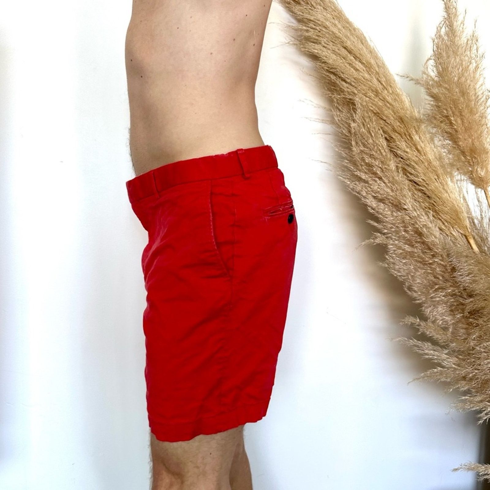 H&M MENS H&M Bright Red Flat Front Casual Preppy Chino Shorts Size US 34 / EU 50 - 6 Thumbnail