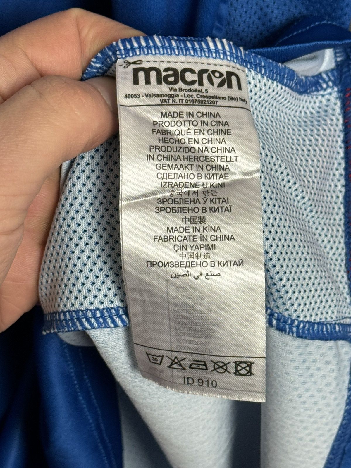 Macron Stoke City 17/18 Away Football Jersey Size US XL / EU 56 / 4 - 9 Thumbnail