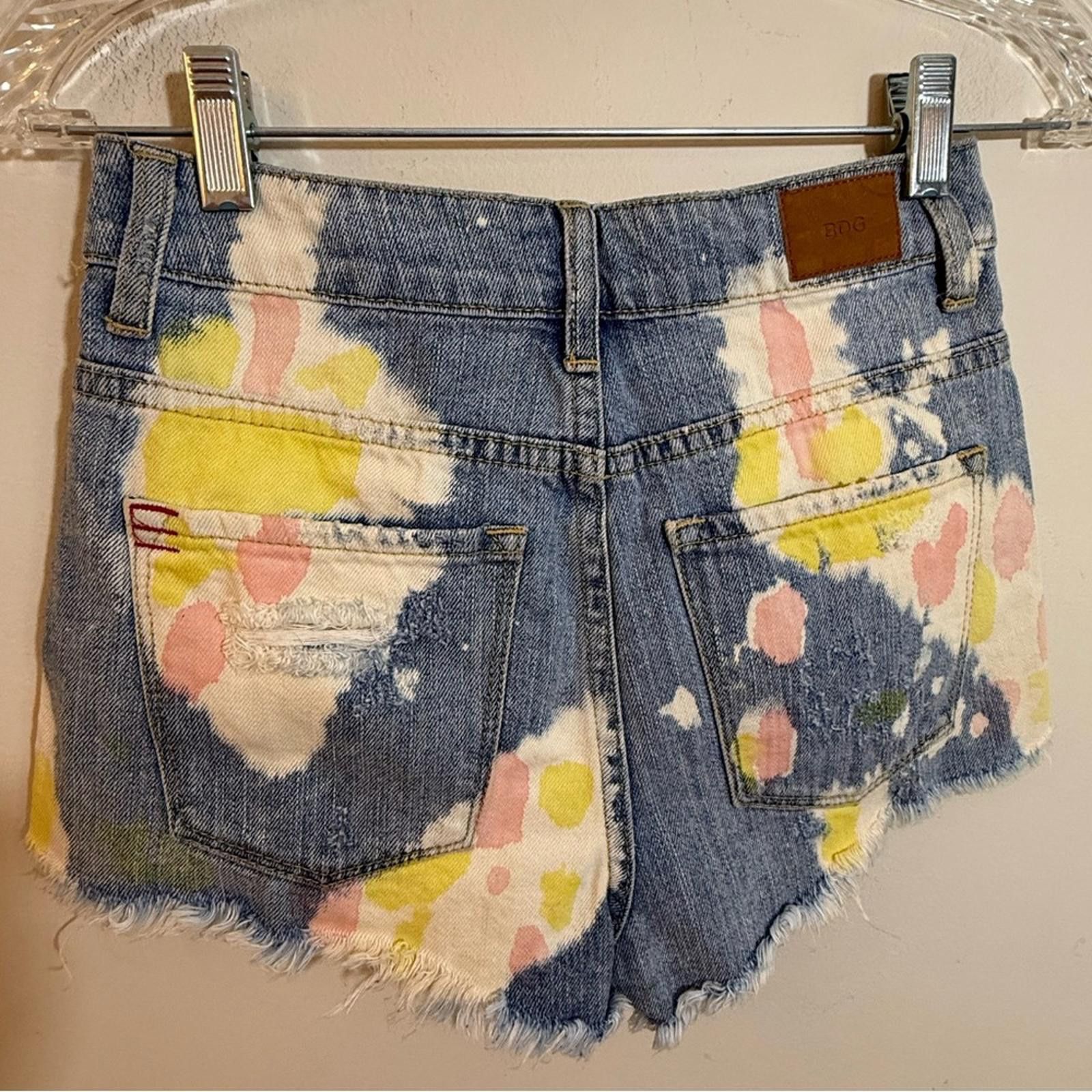 Bdg BDG pastel bleach & dyed distressed cutoff denim shorts 24” Size 24" / US 00 / IT 34 - 2 Thumbnail