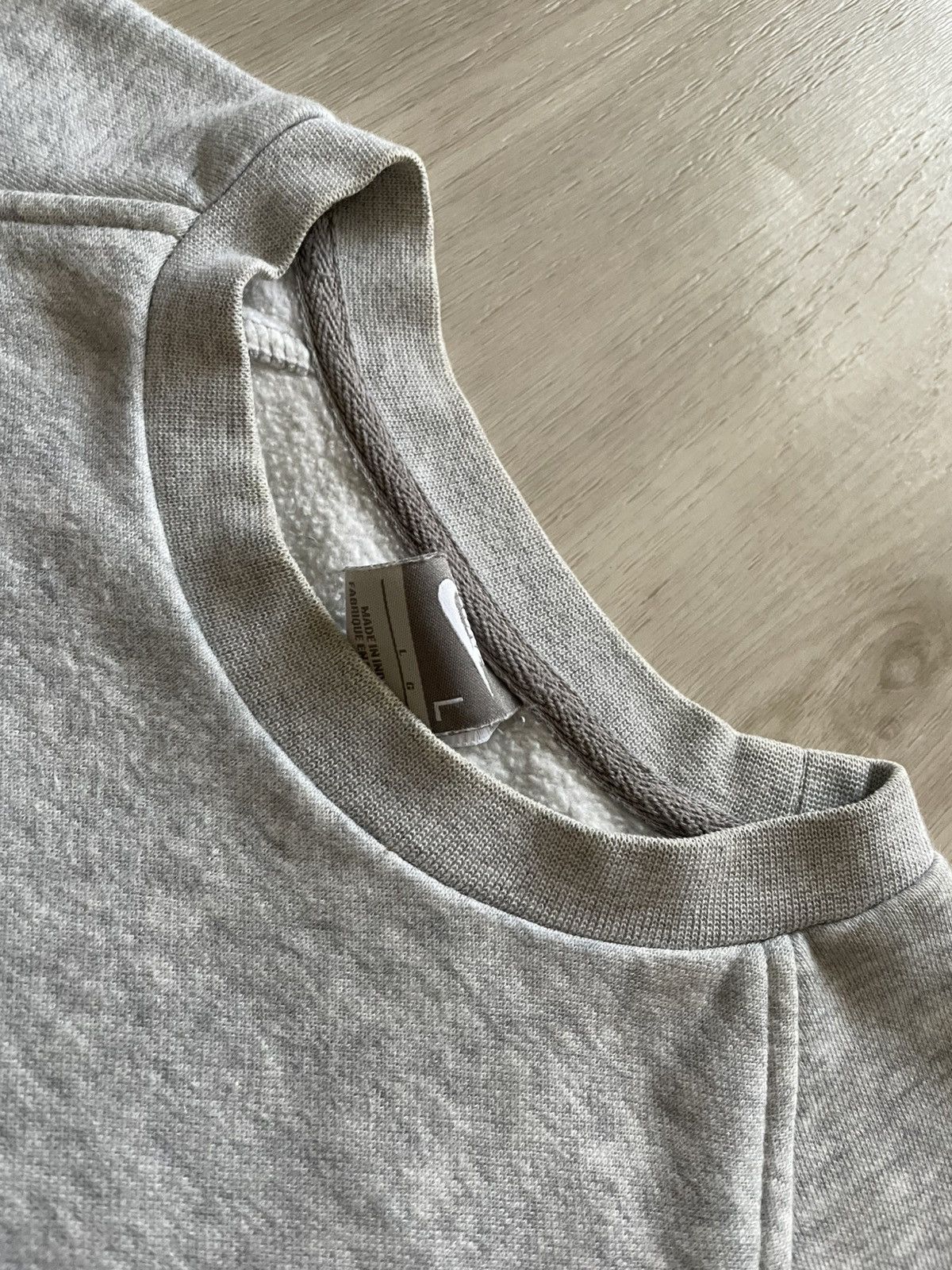 Nike VTG Nike Mini Swoosh Crewneck Essential Heather Gray Sz L Size US L / EU 52-54 / 3 - 3 Thumbnail