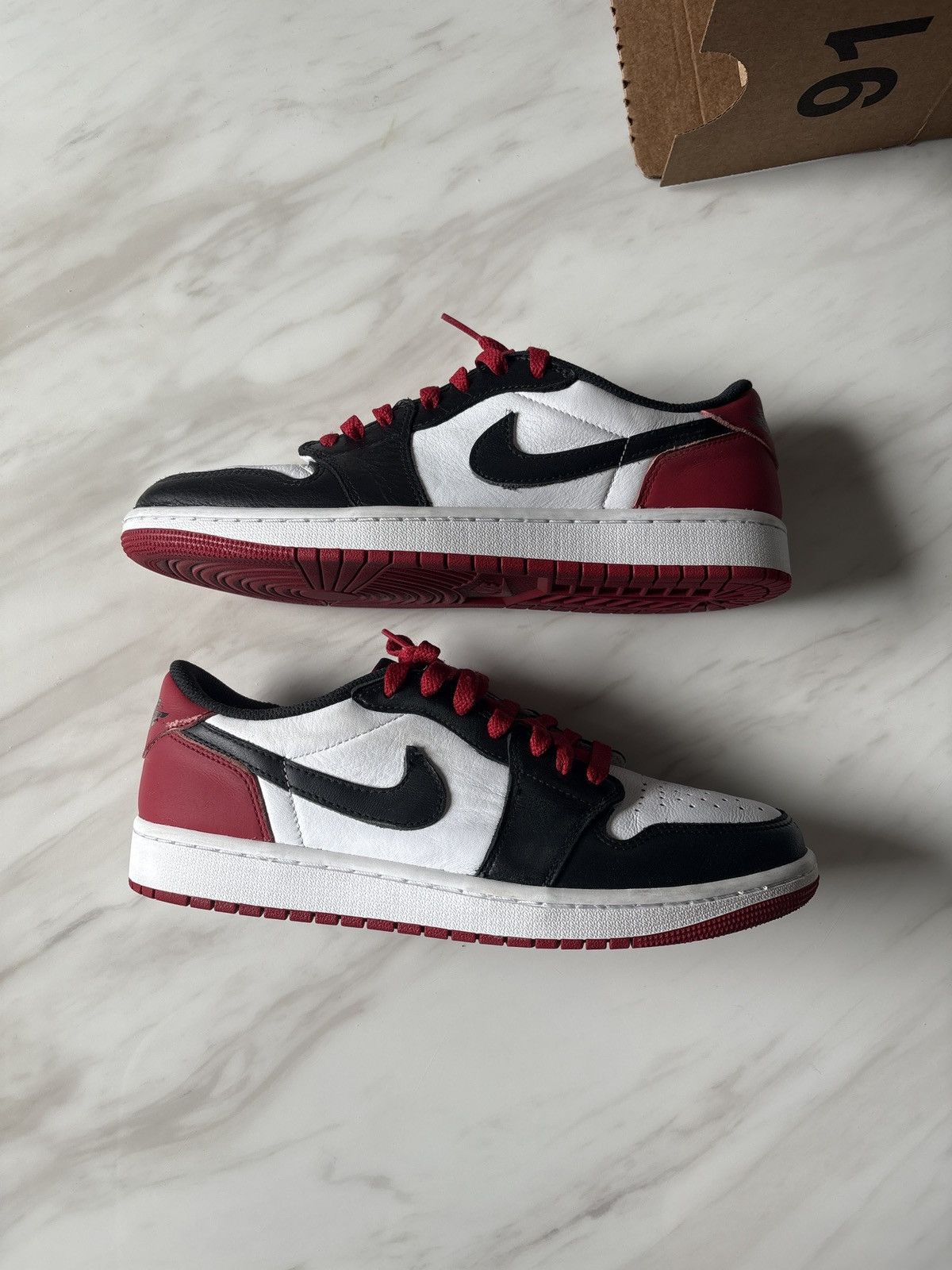 Jordan Brand Jordan 1 Retro Low OG Black Toe Size US 9 / EU 42 - 2 Thumbnail