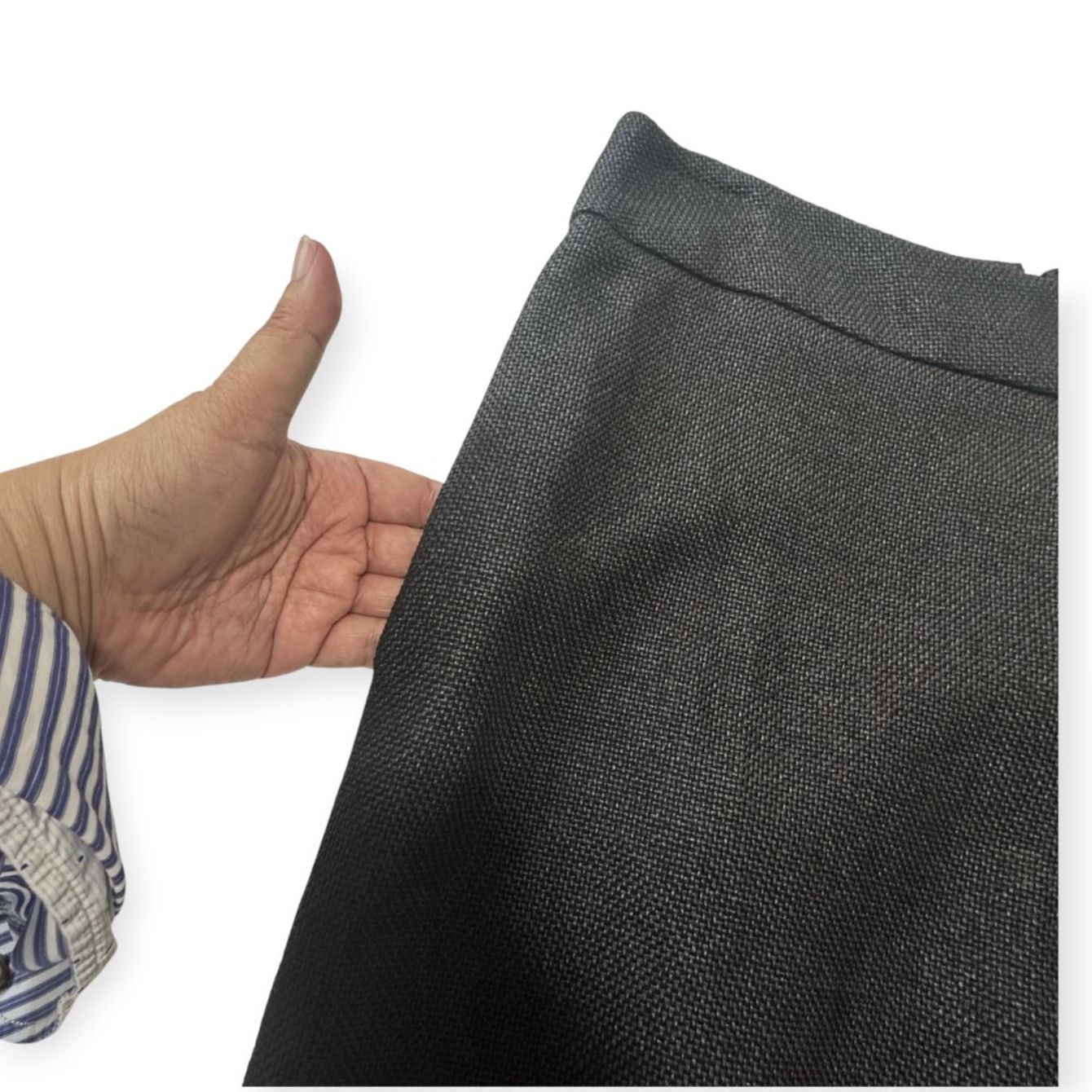 Marni Vintage Marni Textured Mini Skirt – Black/Navy, Made in Ital Size 30" / US 8 / IT 44 - 10 Thumbnail