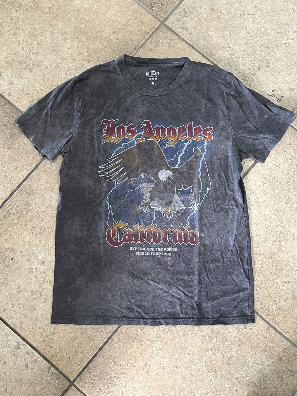 Hollister Dark Grey Hollister World Tour Band Tee Size US M / EU 48-50 / 2 - 1 Thumbnail