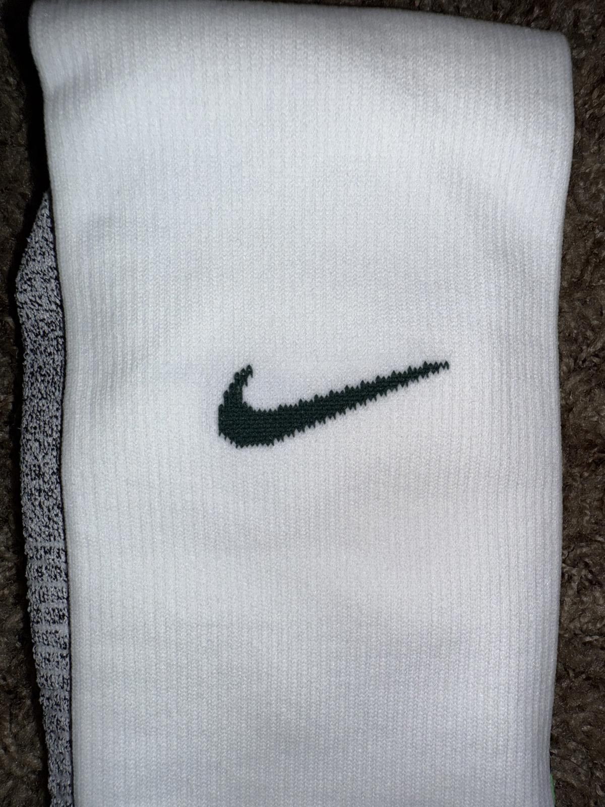 Nike Nike Men’s Australia 2025/26 Vapor Strike Knee-High Socks Sample Size ONE SIZE - 3 Thumbnail