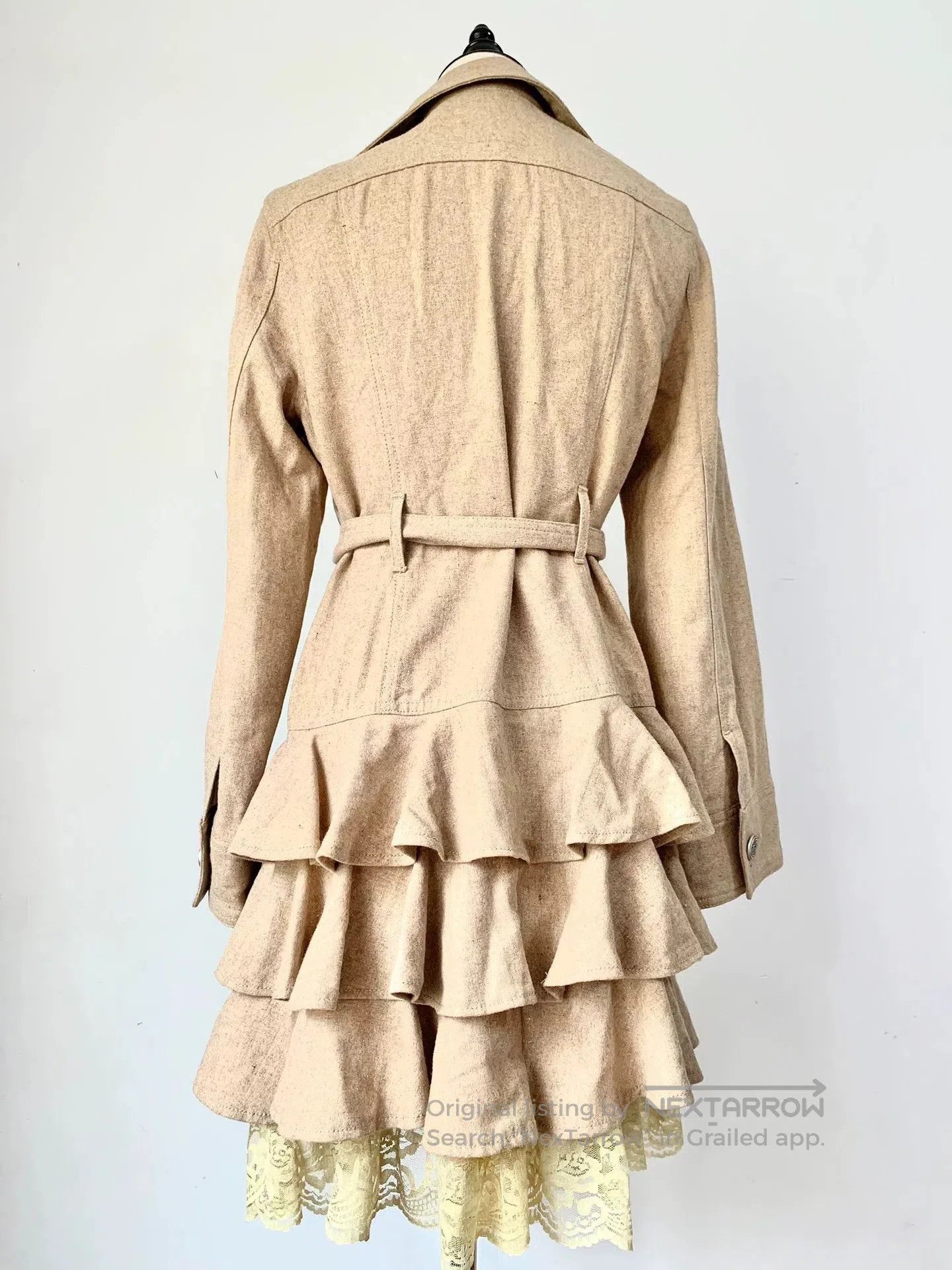 Vivienne Westwood beige ruffled coat with removable lace trim. Size XXS / US 00 / IT 34 - 6 Thumbnail