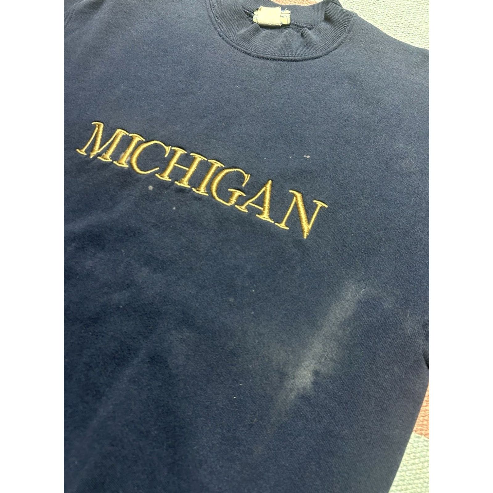 Vintage VINTAGE University of Michigan Embroidered Sweatshirt Crewneck Medium Blue 90s 80s Pullover Men M Size US M / EU 48-50 / 2 - 3 Thumbnail