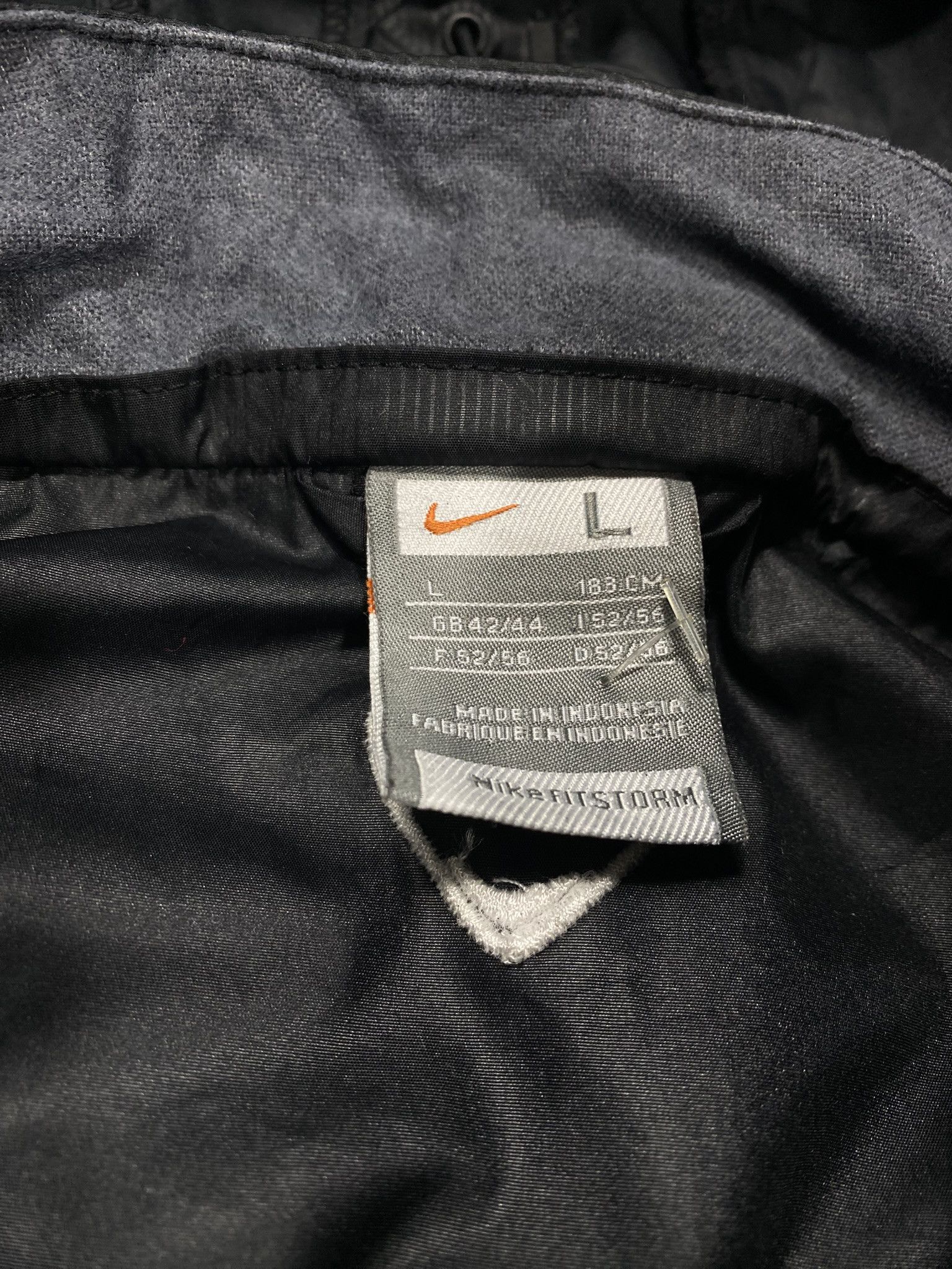 Nike Aston Villa Football Coat 2008 Hooded Stormfit Waterproof Size US L / EU 52-54 / 3 - 7 Thumbnail