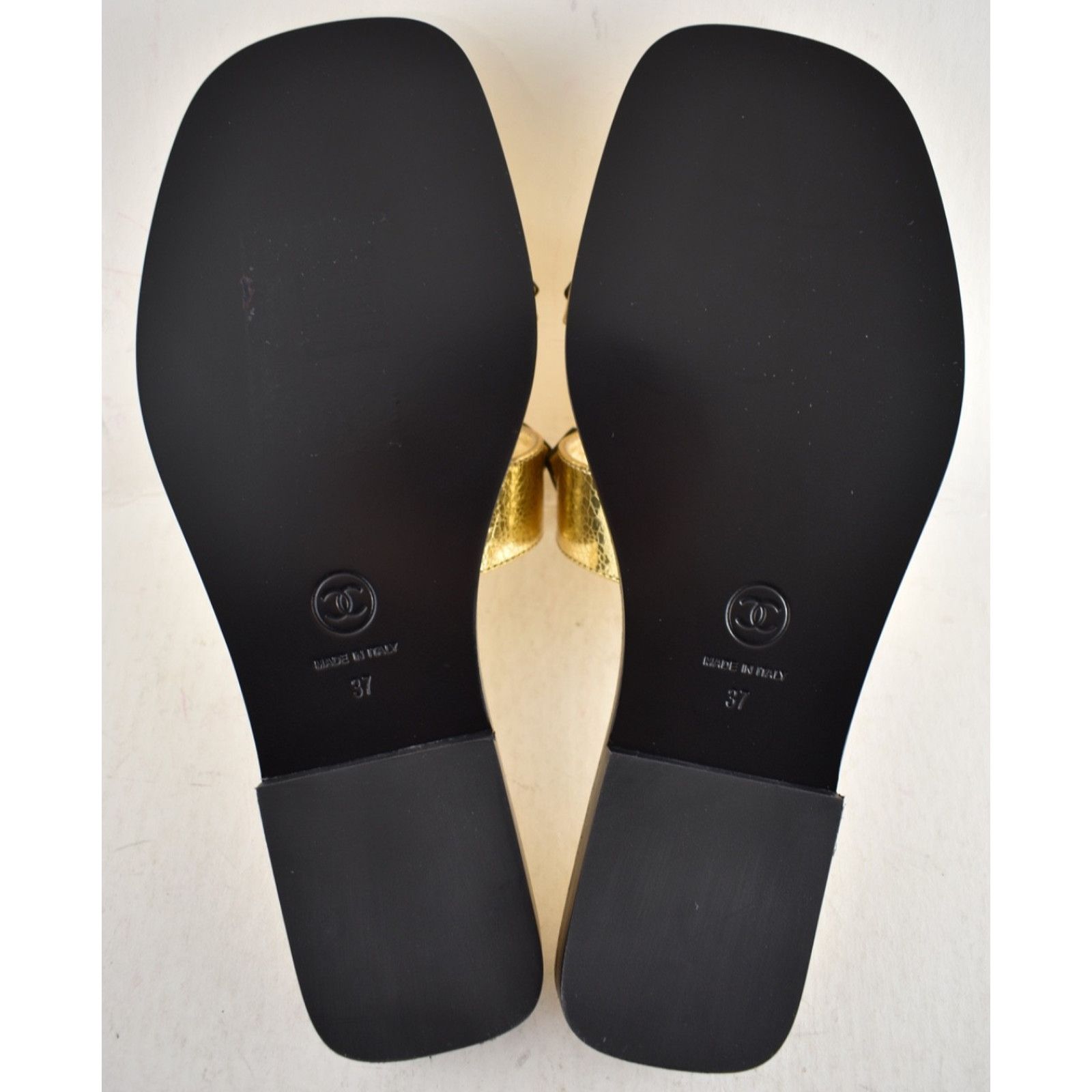 Chanel Chanel Golden Cracked Leather XL CC Mules Sandals 37 Size US 6 / IT 36 - 20 Thumbnail