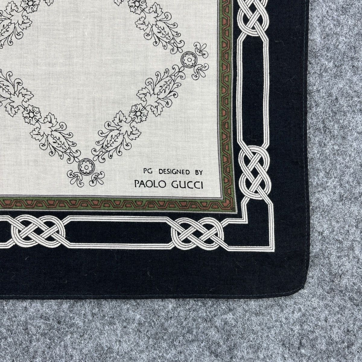 Paolo Gucci × Vintage Paolo Gucci Handkerchief / Bandana / Neckerchief B706 Size ONE SIZE - 2 Thumbnail