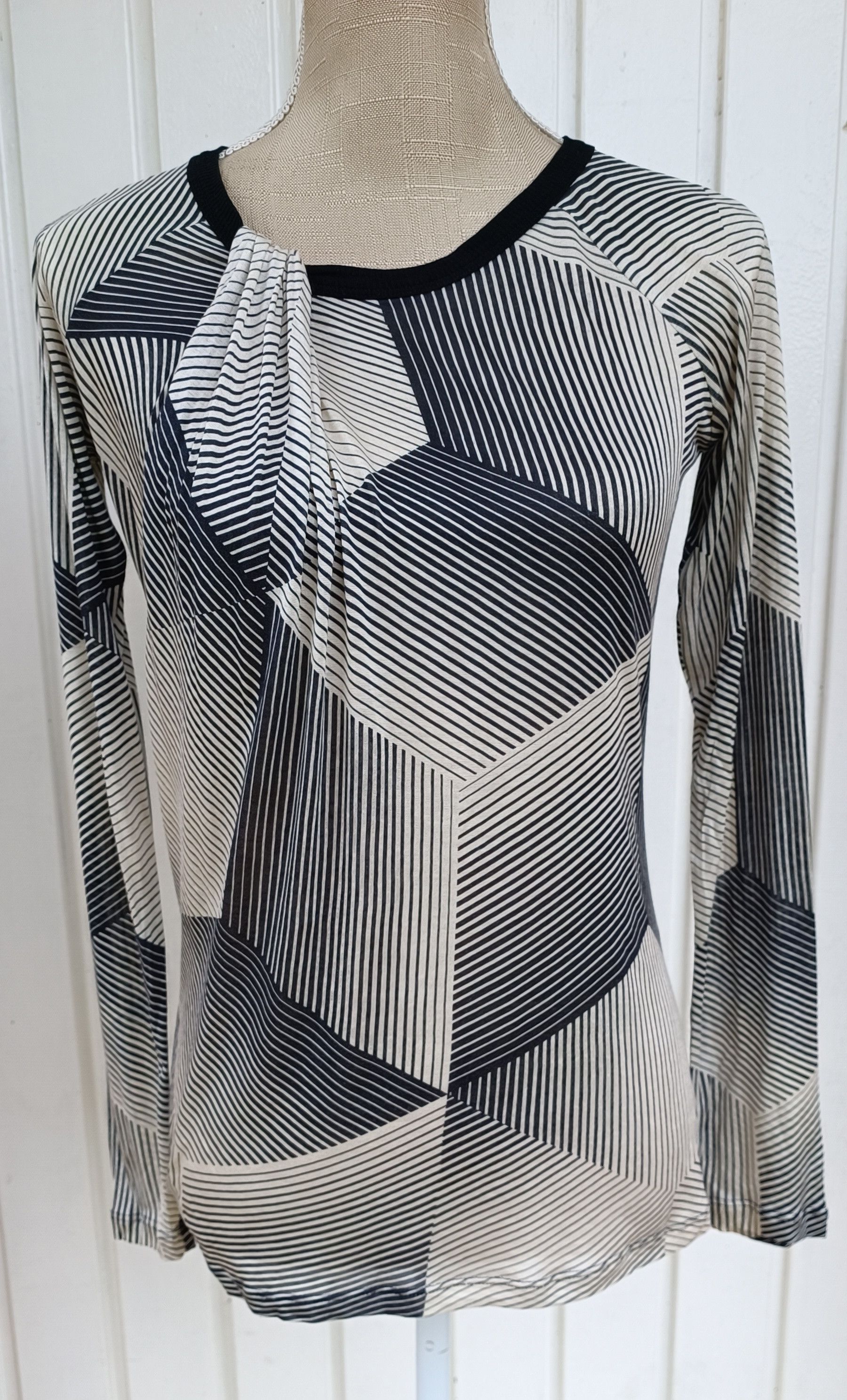 Jean Paul Gaultier 3D_ Geometric motifs- Silk top Size M / US 6-8 / IT 42-44 - 1 Thumbnail
