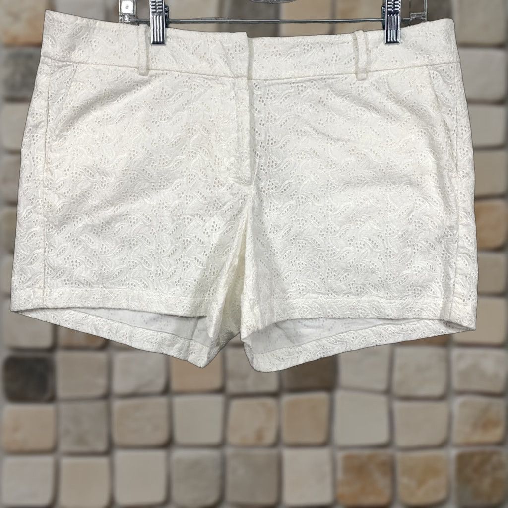 Ann Taylor Ann Taylor Womens Boyfriend Shorts Size 12 White 4 1/2" Inseam NEW Size 34" / US 12 / IT 48 - 1 Thumbnail