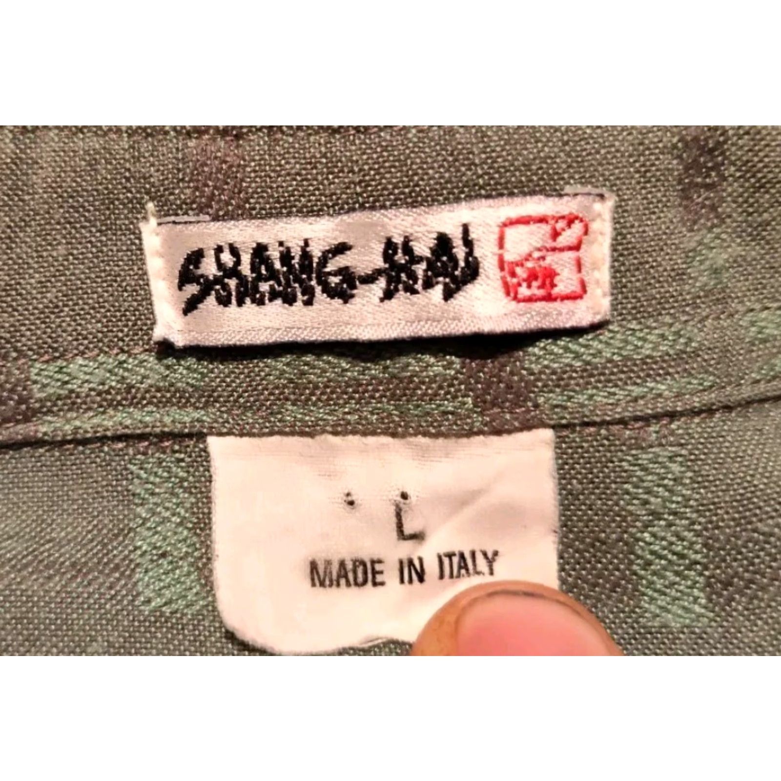 Vintage Vintage Shang-hai Men's Button Up Shirt Rayon Made In Italy Green Size L Size US L / EU 52-54 / 3 - 7 Thumbnail