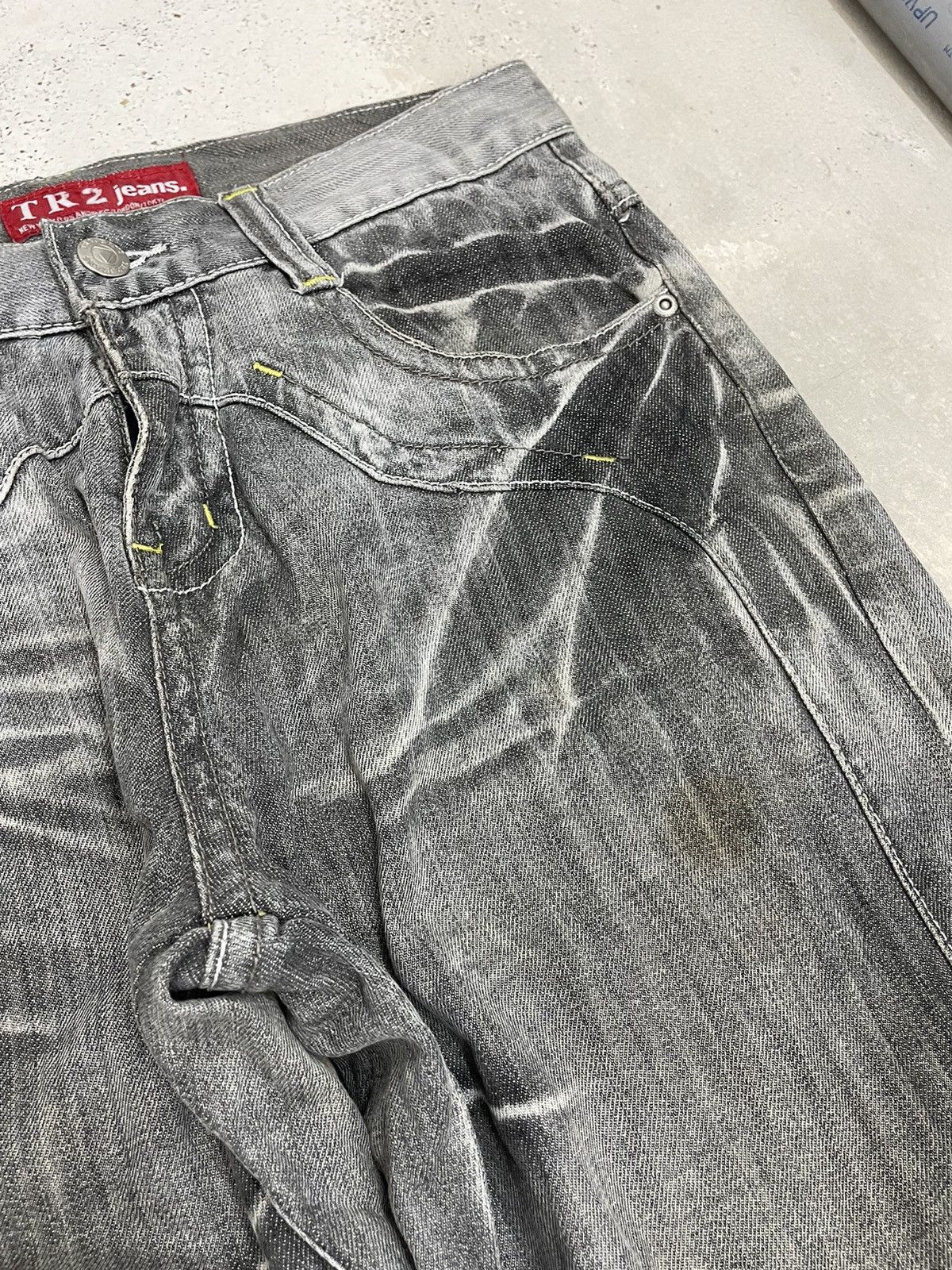 Japanese Brand TR2 Grey Bleach Whisker Semantic Design Denim Size US 30 / EU 46 - 9 Thumbnail