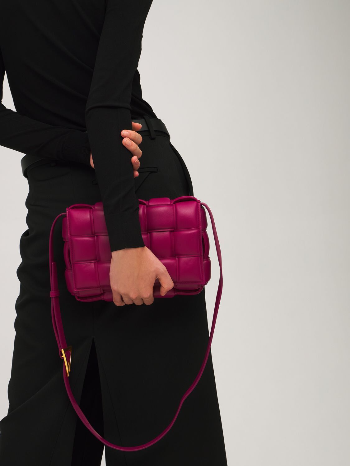 Bottega Veneta *NEW* PADDED LEATHER CASSETTE BAG CINNABAR $4,500 Size ONE SIZE - 8 Thumbnail