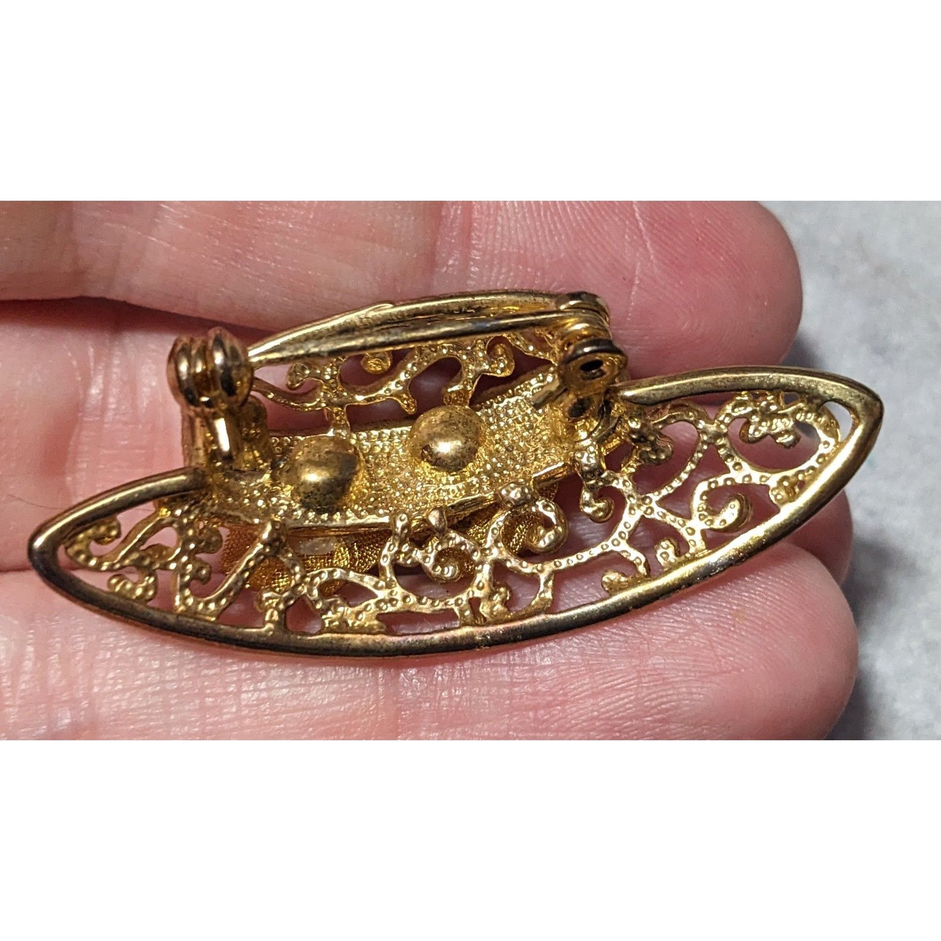 Other Vintage Gold Tone Filigree Mesh Flower Hat Brooch Size ONE SIZE - 8 Thumbnail