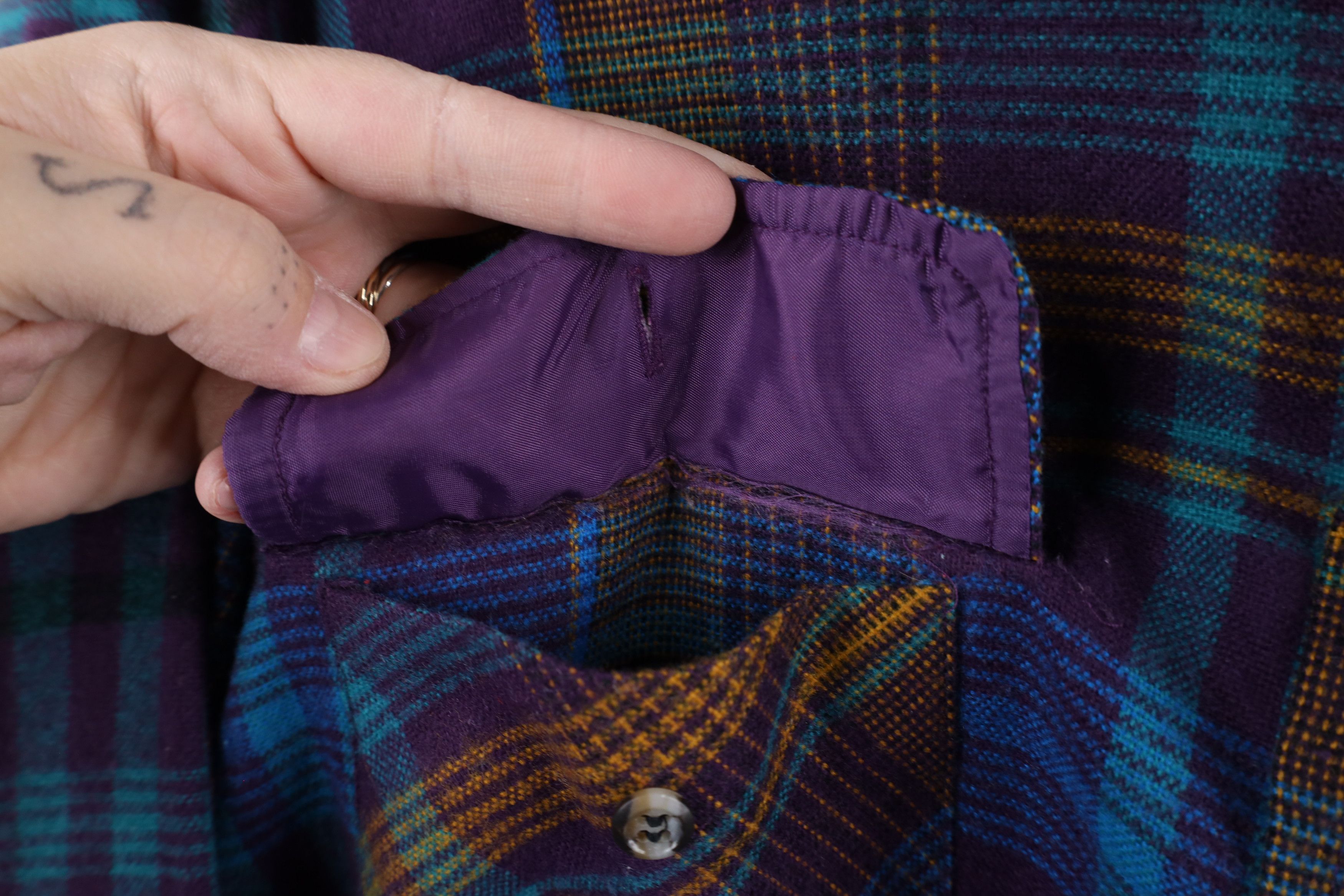 Vintage Vintage 70s Streetwear Collared Button Shirt Rainbow Plaid Size US L / EU 52-54 / 3 - 7 Thumbnail