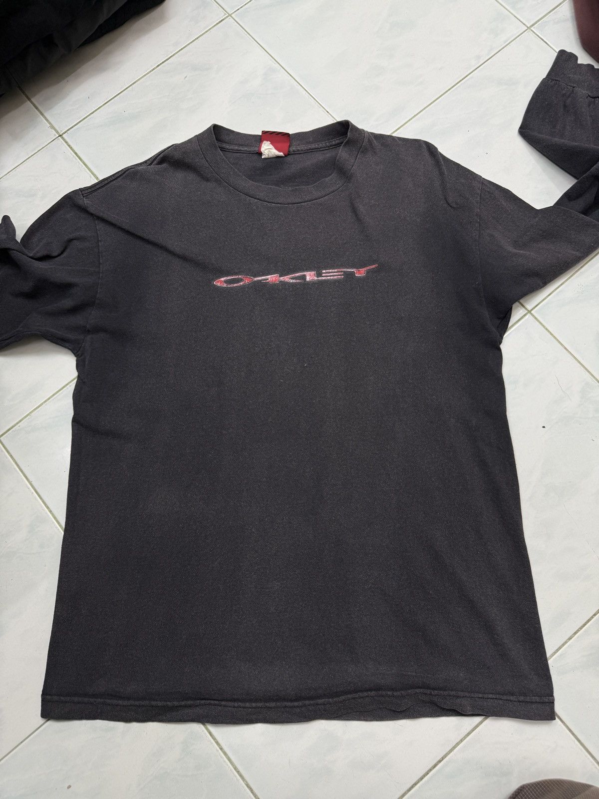 Oakley 🔥🔥🔥ARCHIVE STEALS VTG OAKLEY LONGSLEEVE Size US L / EU 52-54 / 3 - 11 Thumbnail