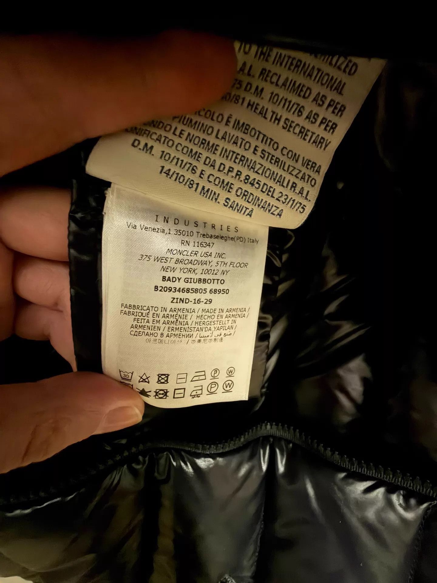 Moncler Moncler baby size 0 black down jacket Size US XS / EU 42 / 0 - 7 Thumbnail