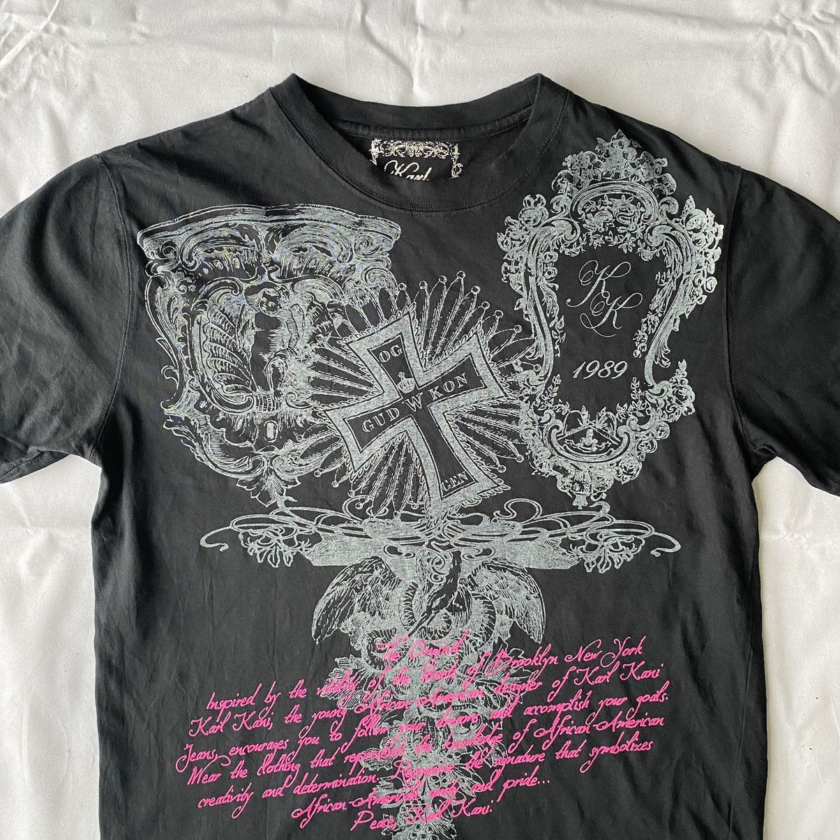Japanese Brand × Karl Kani Karl Kani Black Gothic Cross Typography 1989 Designs Tees Size US L / EU 52-54 / 3 - 3 Thumbnail
