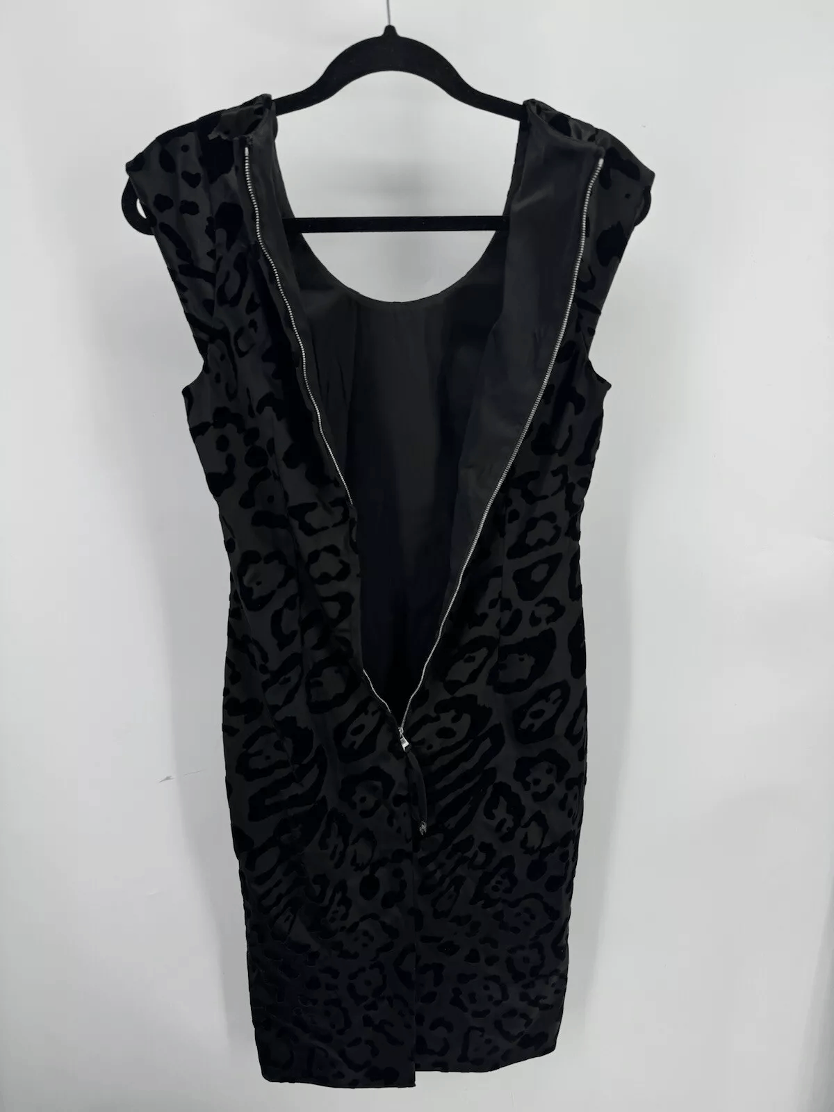 Dolce & Gabbana Dolce & Gabbana Animal Print Midi Length Dress Size: M US8 Size M / US 6-8 / IT 42-44 - 14 Thumbnail