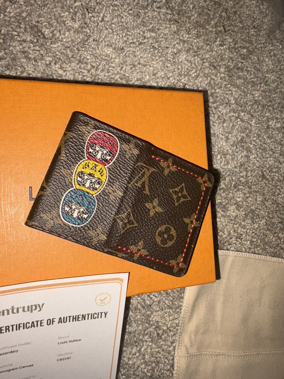 Louis Vuitton Louis Vuitton Kabuki Mirror Nomade Monogram Case Pouch COA Size ONE SIZE - 4 Thumbnail