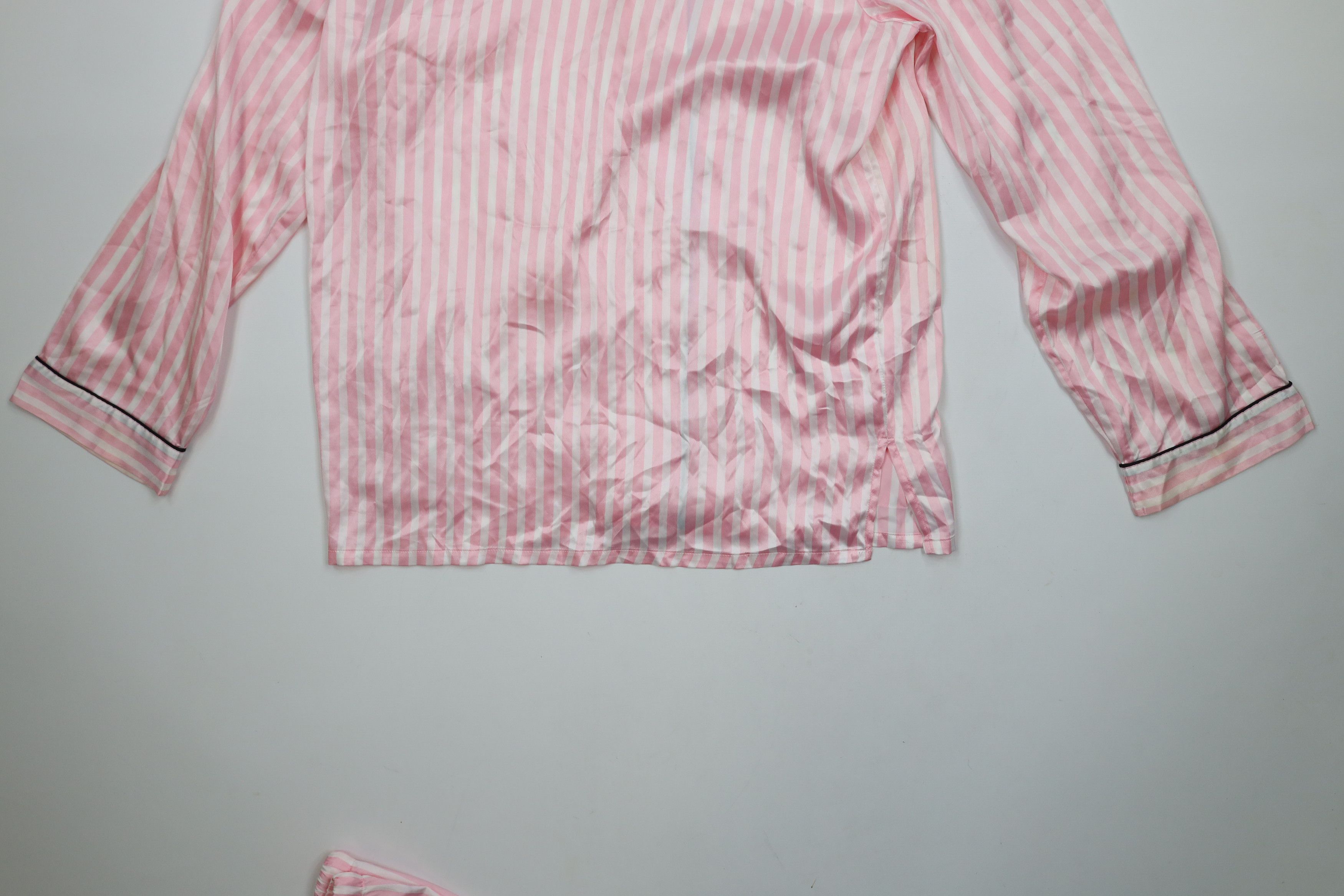 Victoria's Secret × Vintage Vintage Victoria's Secret Silky Polyester Striped Pajamas Size L / US 10 / IT 46 - 13 Thumbnail