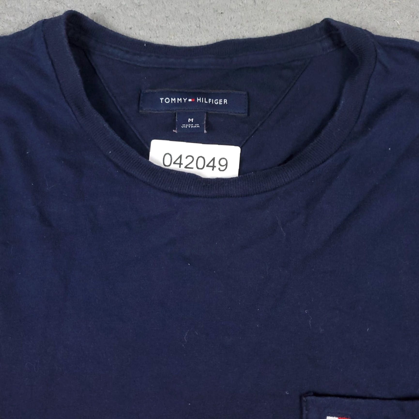 Tommy Hilfiger Tommy Hilfiger Men's T-Shirt Medium Red Casual Short Sleeve Crew Neck Logo Sports Size US M / EU 48-50 / 2 - 3 Thumbnail