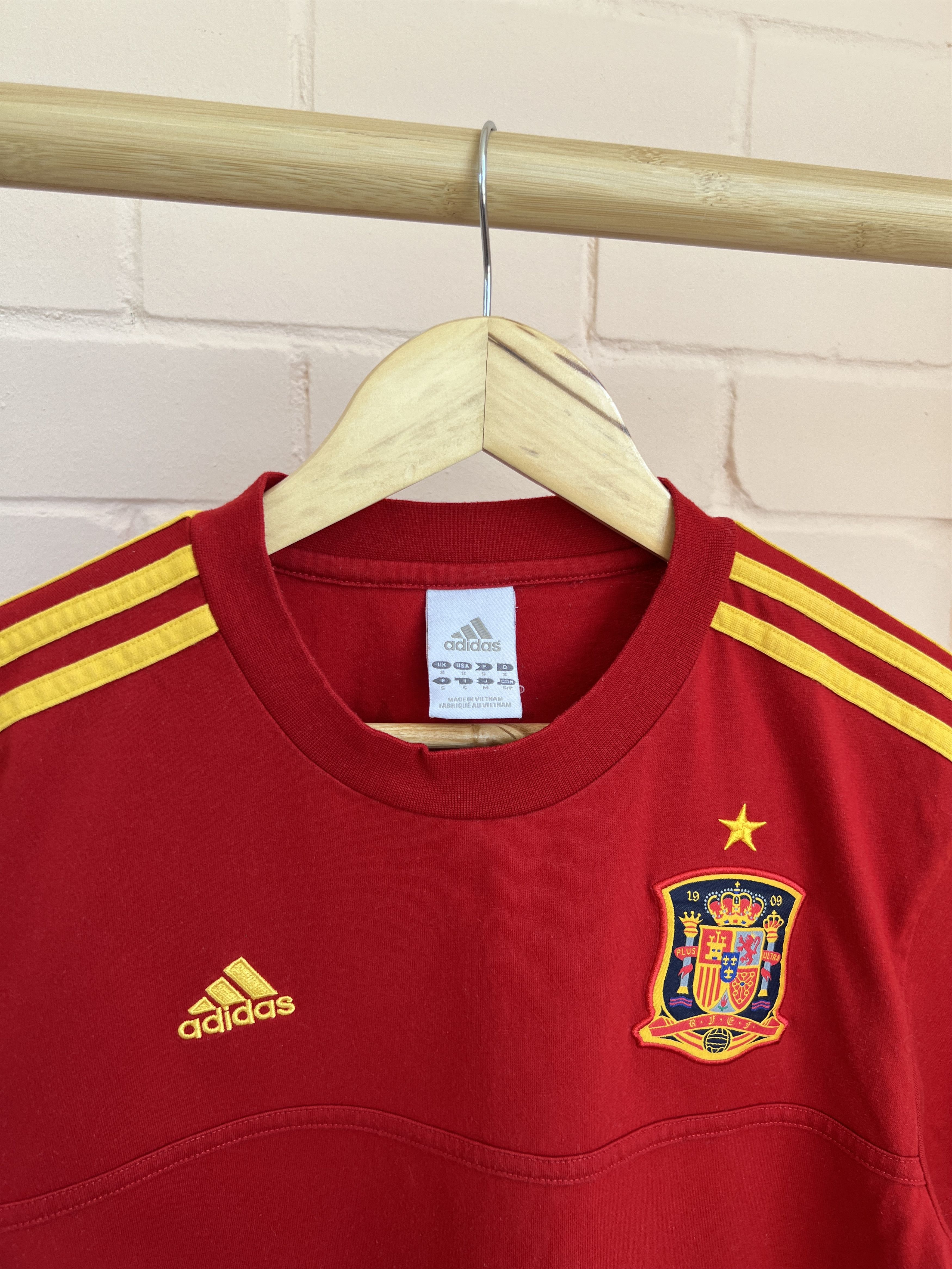 Adidas Adidas Espana Spain Team Striped T-Shirt Size US S / EU 44-46 / 1 - 4 Thumbnail
