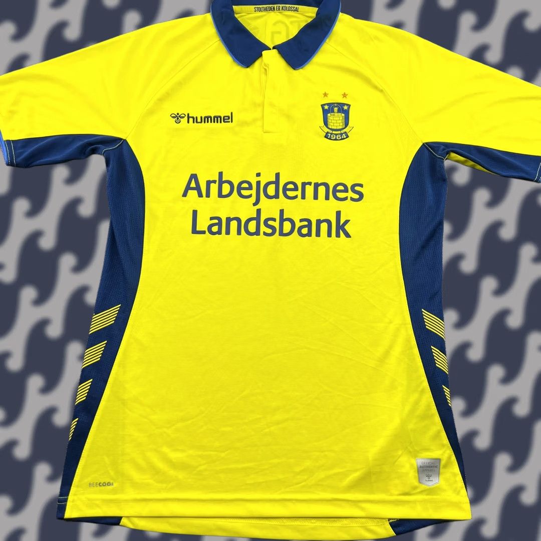 Hummel VINTAGE Brondby 2019 2020 Home Mens Football Jersey Small Hummel Shirt Camiseta Size US S / EU 44-46 / 1 - 1 Thumbnail