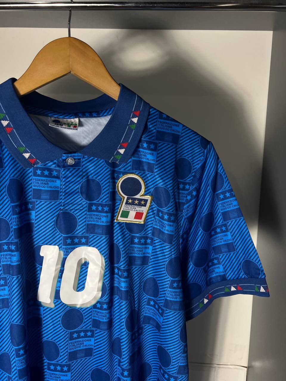 Vintage VERY RARE DIADORA ITALY RETRO SOCCER JERSEY BAGGIO 10 90s Size US L / EU 52-54 / 3 - 6 Thumbnail