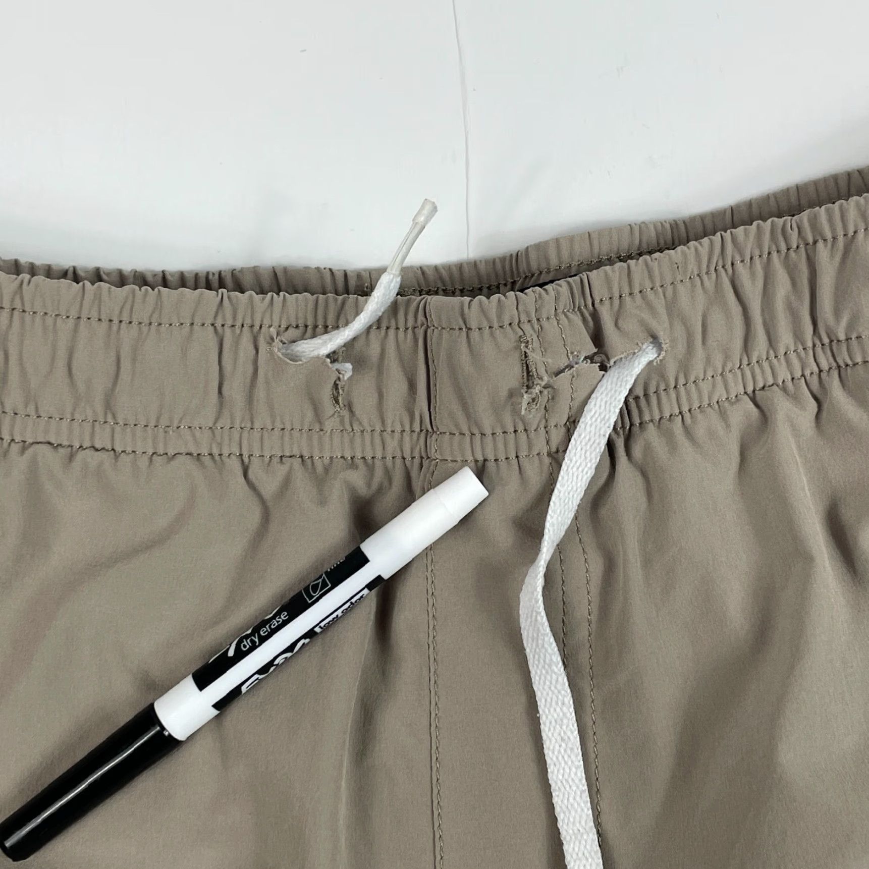 Vineyard Vines Vineyard Vines Shorts Men XL Beige Athletic Running Workout Gym Stretch Size US 28 / EU 44 - 3 Thumbnail