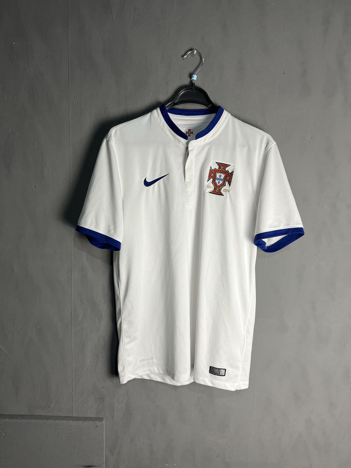 Nike Nike Portugal 2014 Soccer Jersey Tee T Shirt Size M Size US M / EU 48-50 / 2 - 6 Thumbnail
