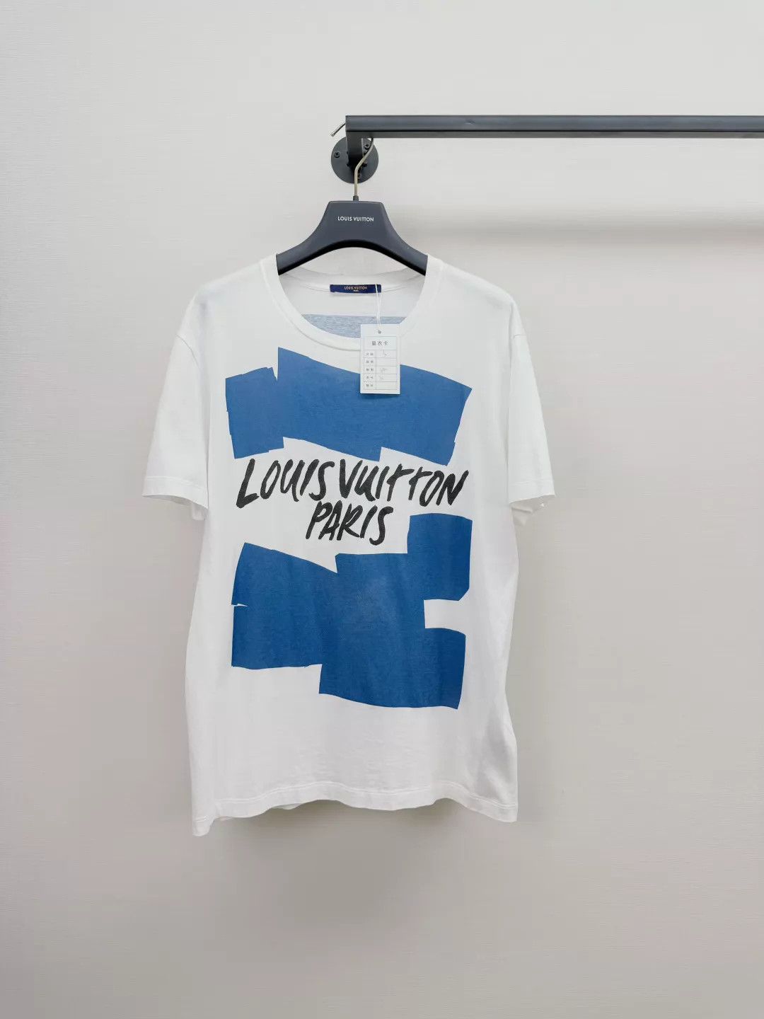 Louis Vuitton LV Short Sleeve Tee S Authentic Worn 2x Like New Size US S / EU 44-46 / 1 - 1 Thumbnail
