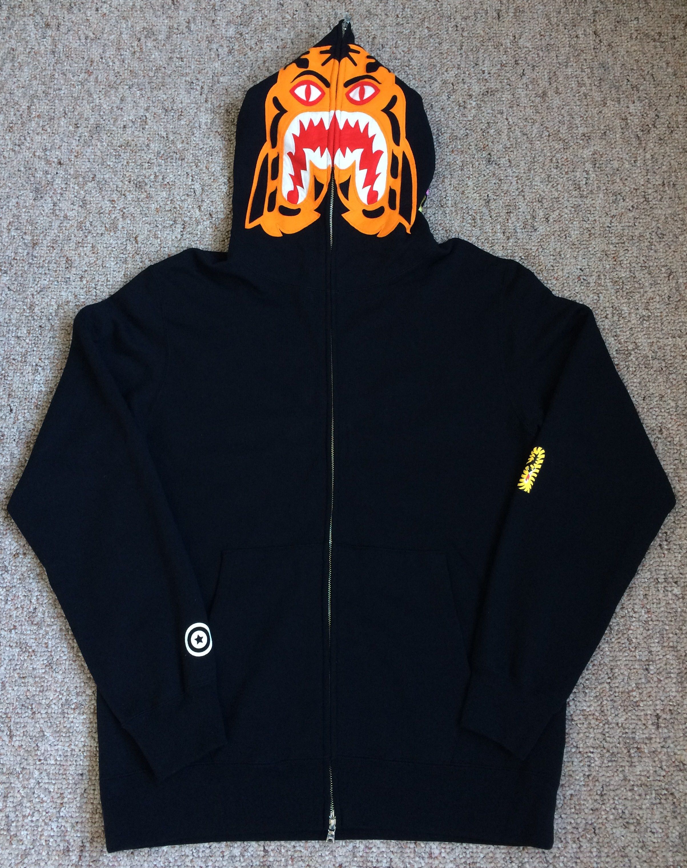 Bape OG Bape Black Tiger Full Zip Hoodie size XXL Size US XXL / EU 58 / 5 - 1 Thumbnail