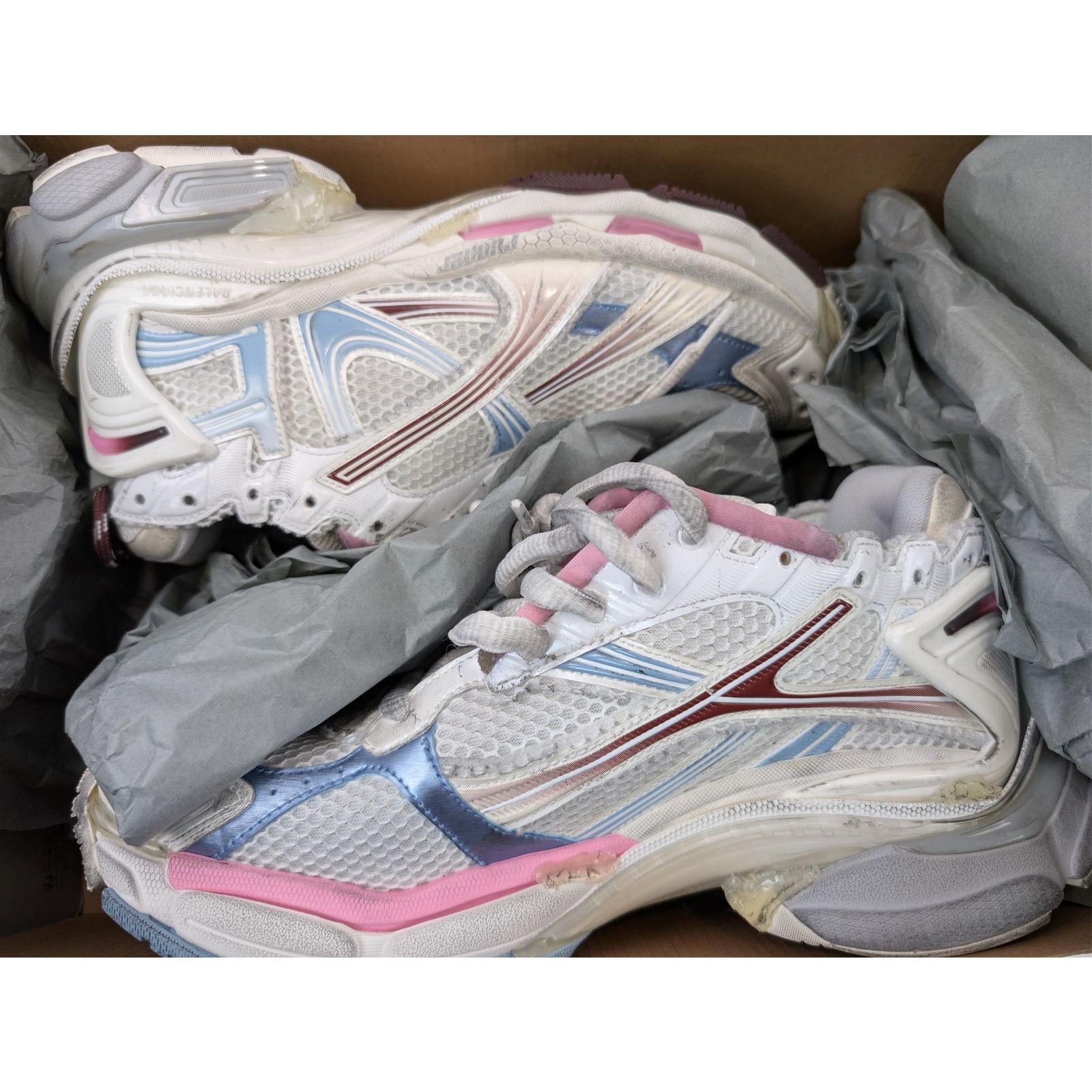 Balenciaga o1rshd1 Runner Gradient Sneaker in Multicolor Size US 8 / EU 41 - 22 Thumbnail