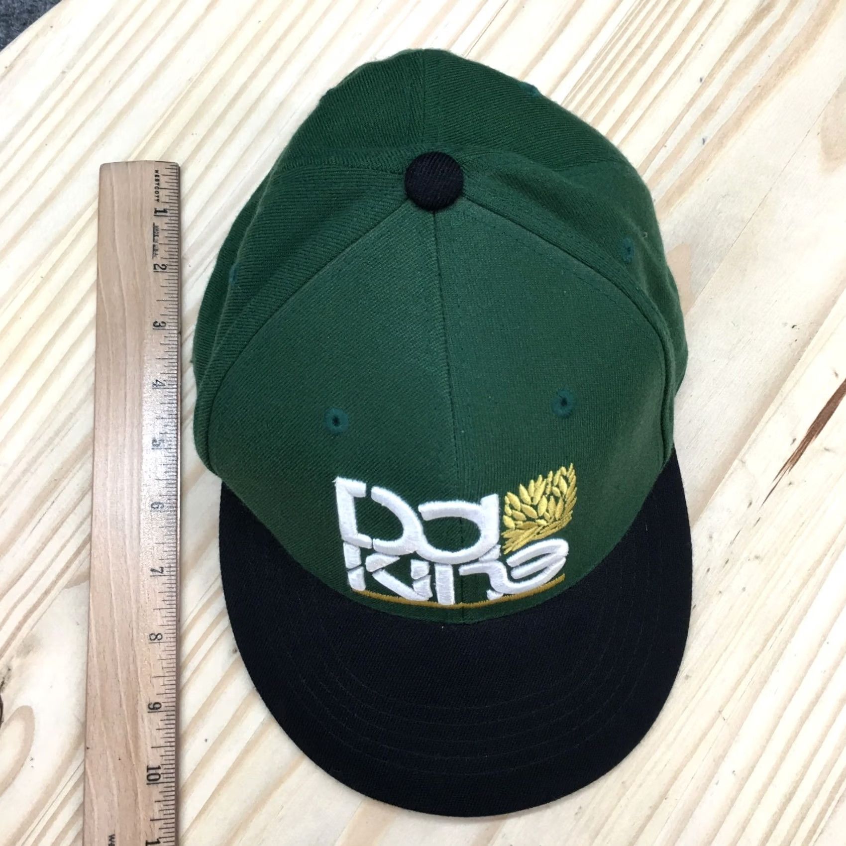 Vintage Flexfit DaKine Fitted Flat Brim Cap Hat Mens 6 7/8 Green Embroidered 210 Fitted Breathable Light-weight Baseball Cap Mens Winter Spring Summer Fall Size ONE SIZE - 3 Thumbnail